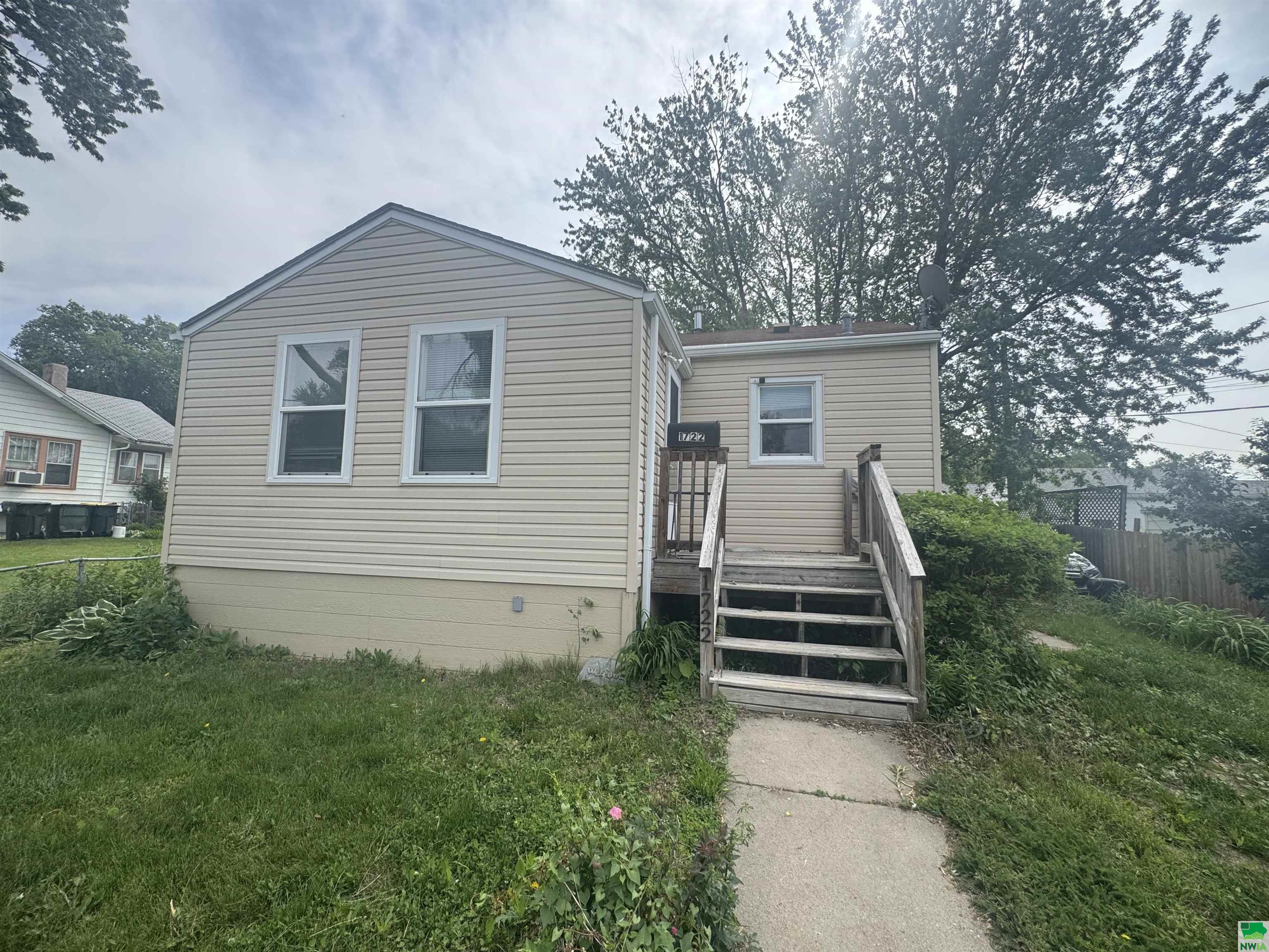 1722 Alice S, Sioux City, IA 51106 
