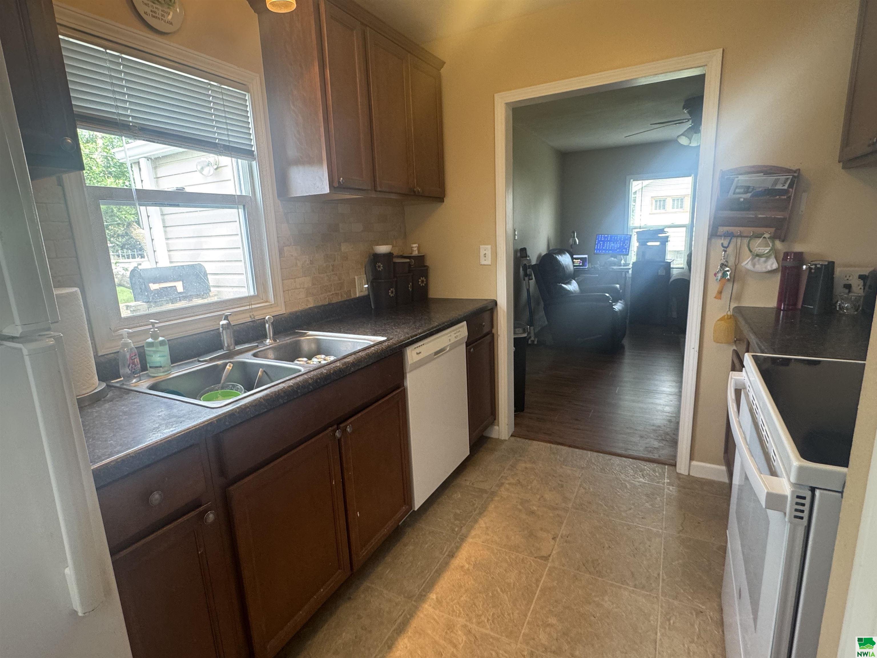 MLS #828782