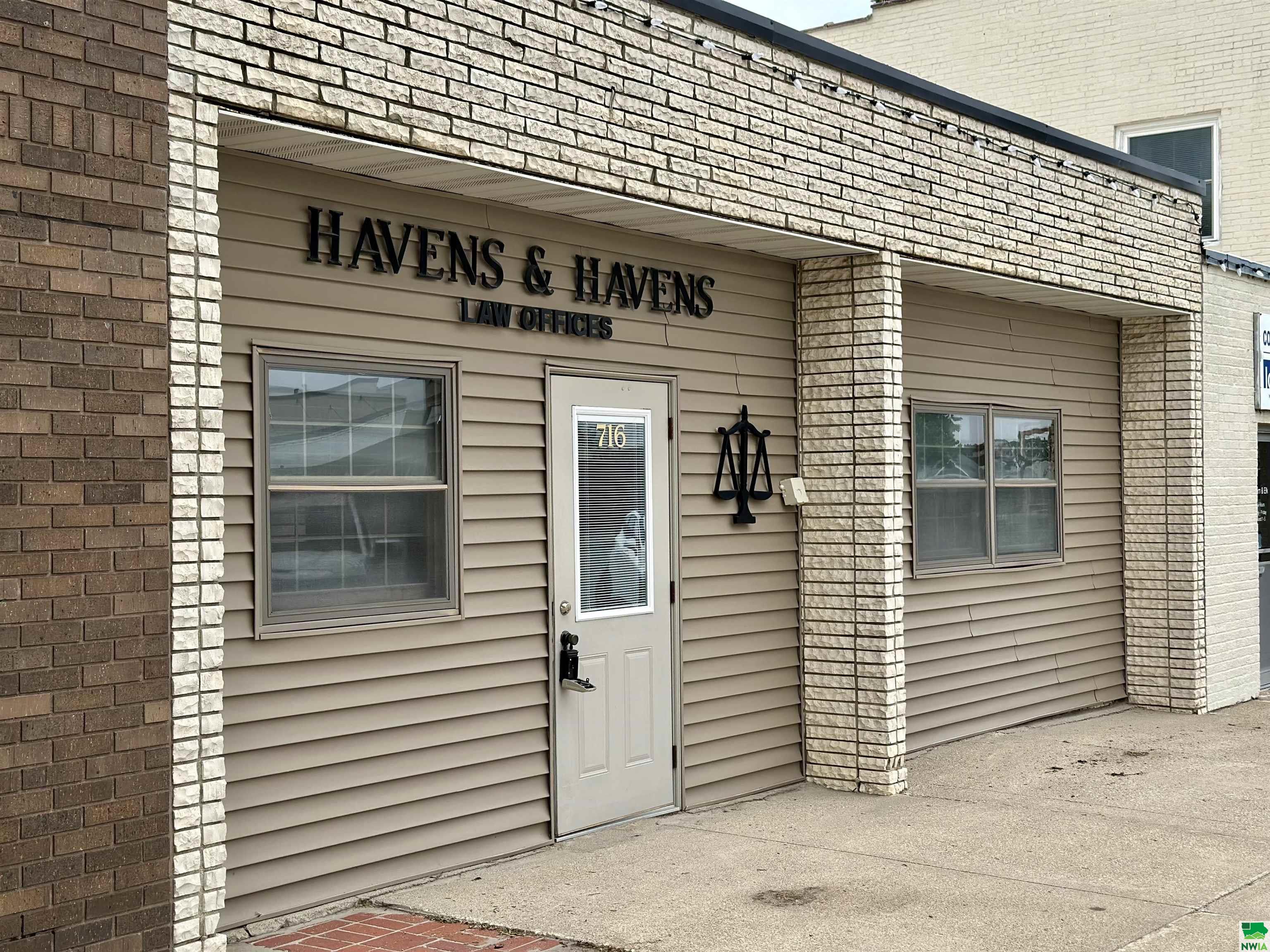 716 Lake Ave, Storm Lake, IA 50588 