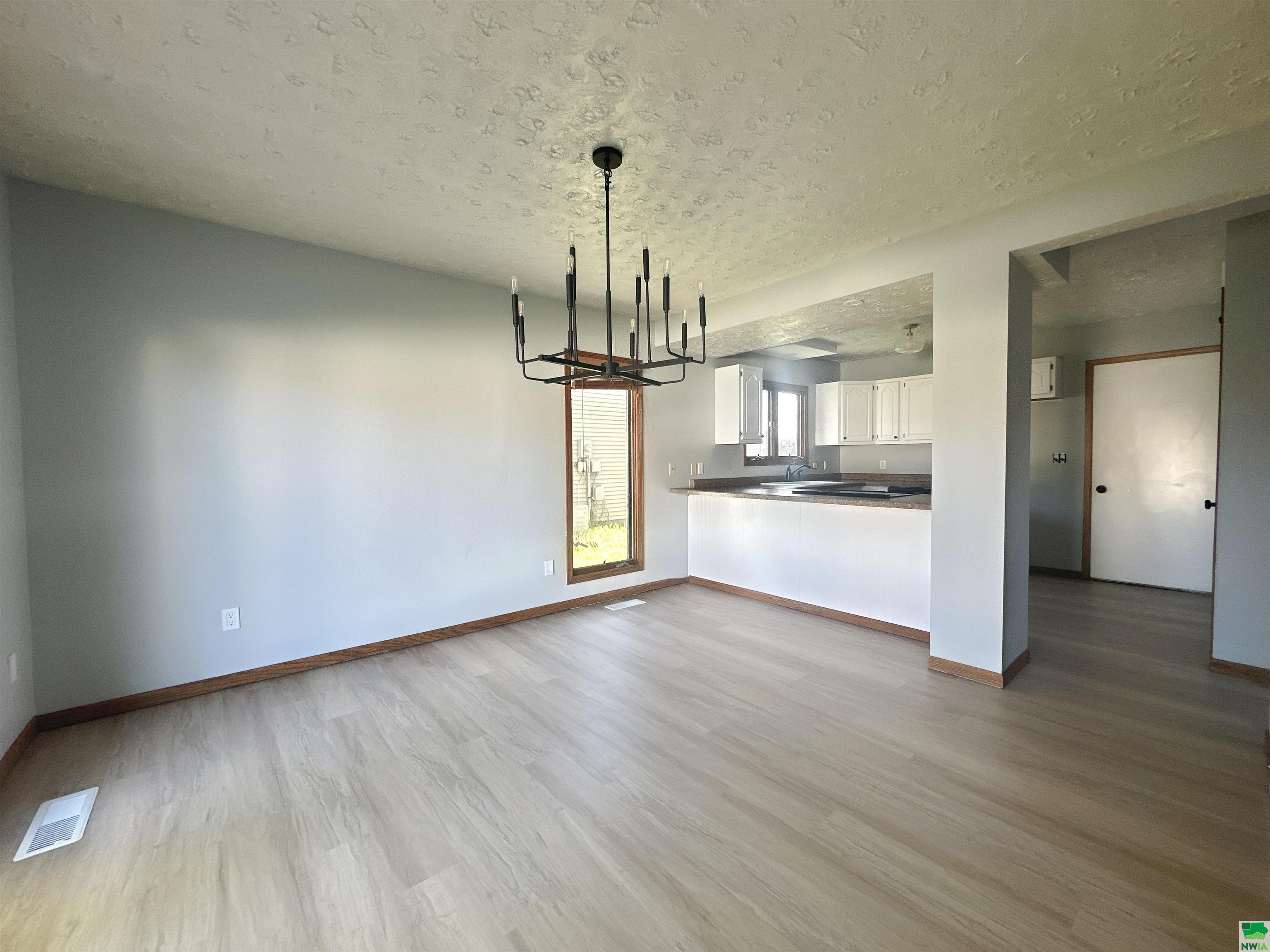 MLS #828790