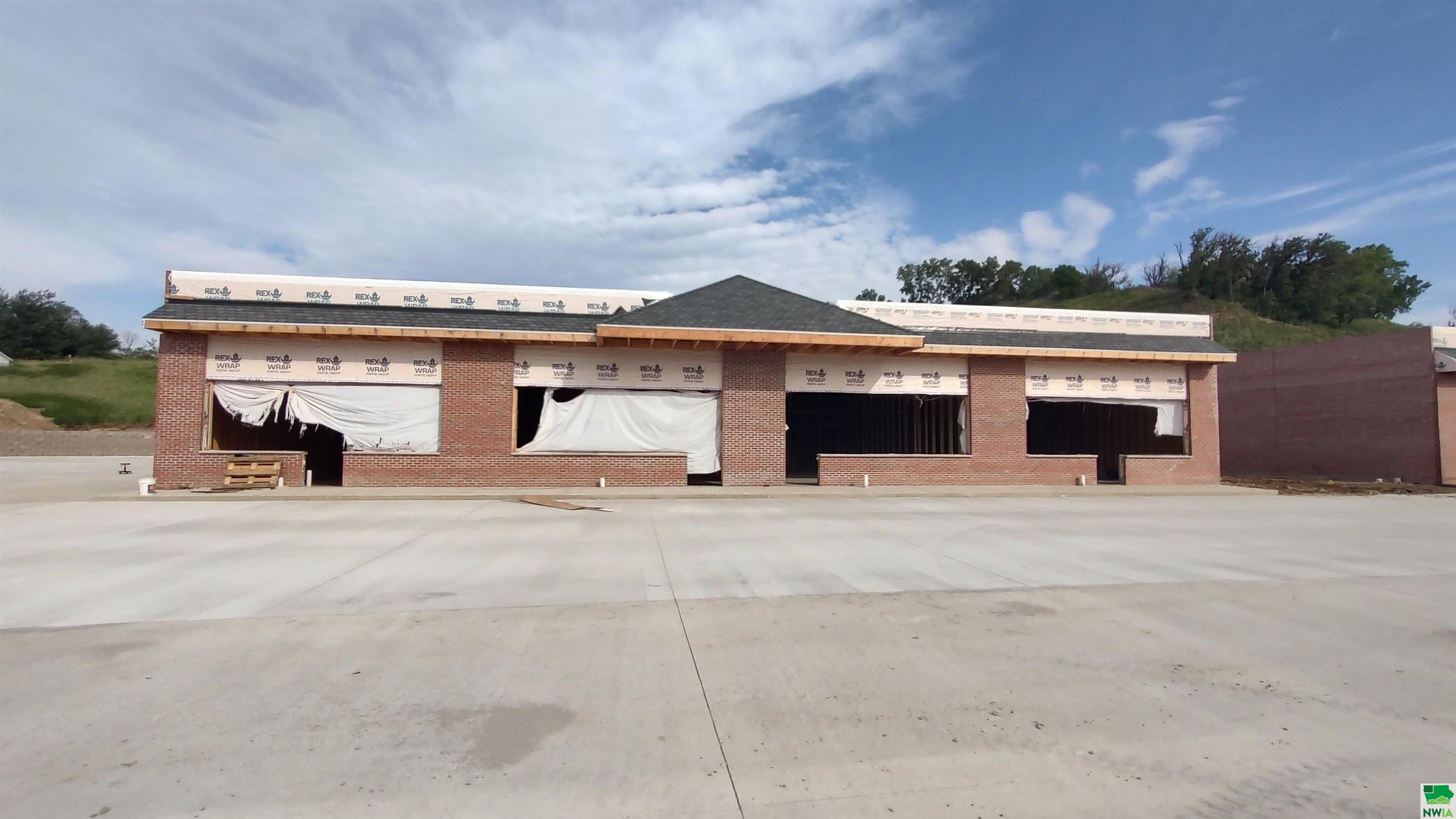 2811-25 Floyd Blvd., Sioux City, IA 51108 