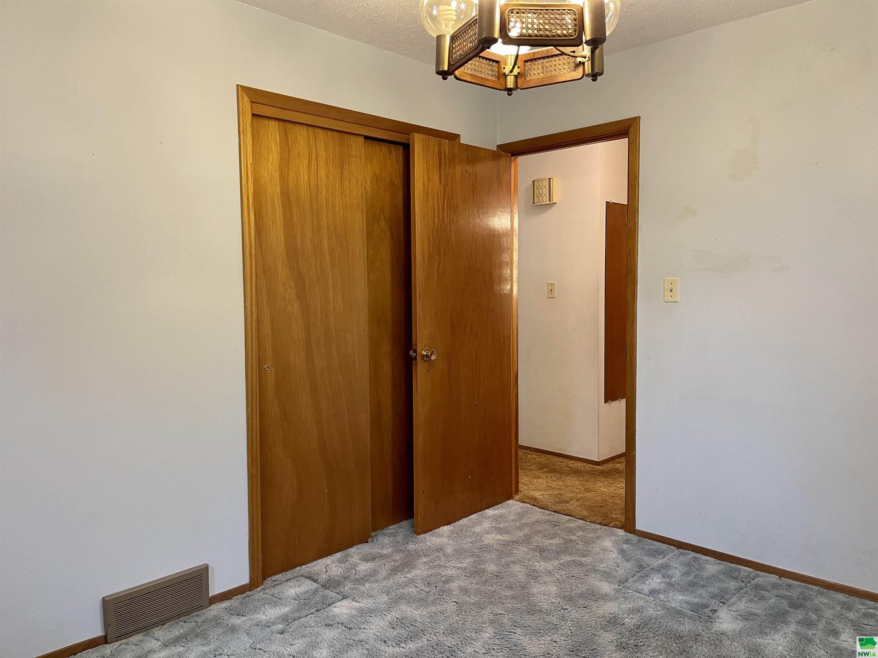 MLS #828804