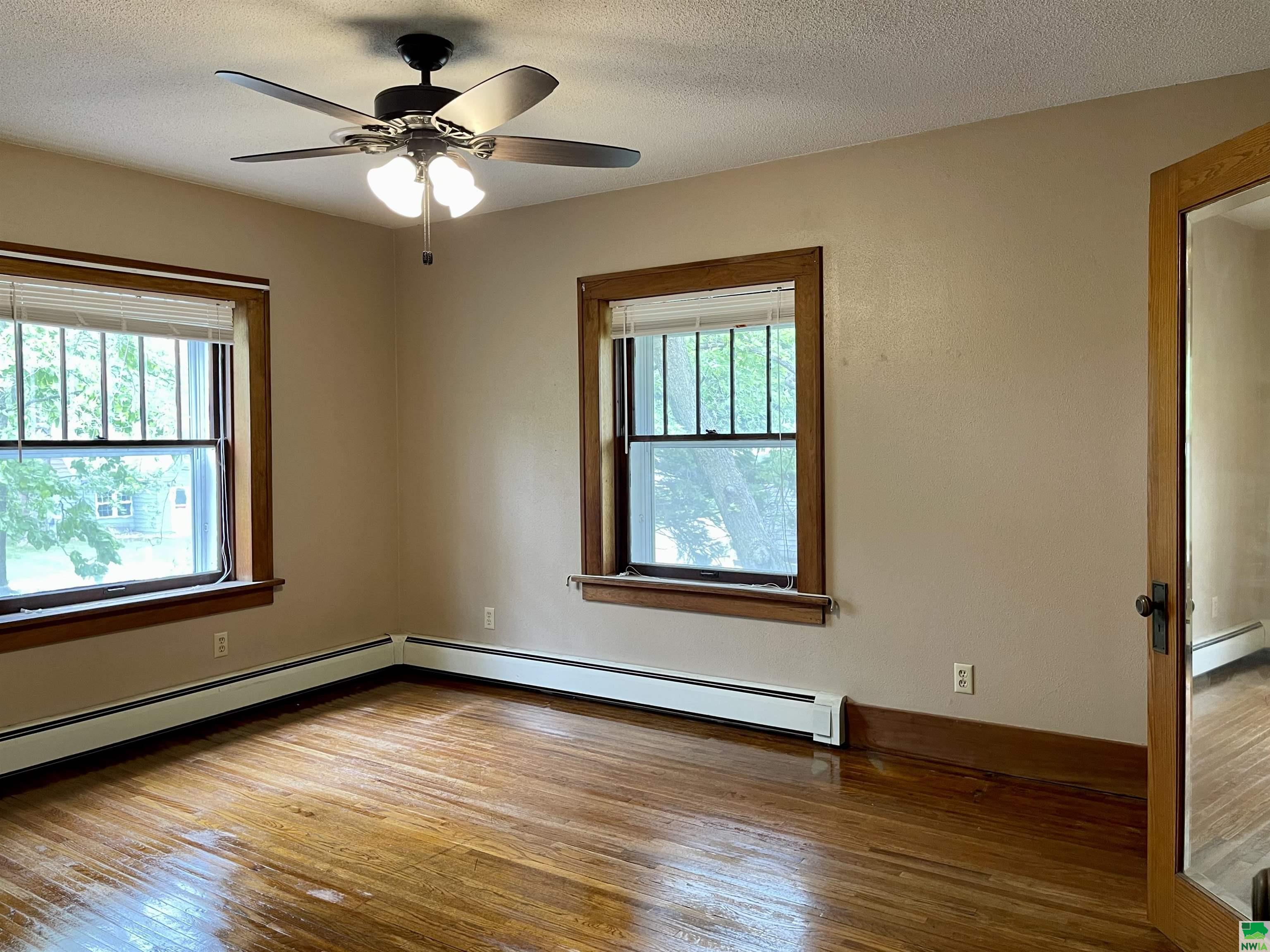 MLS #828805