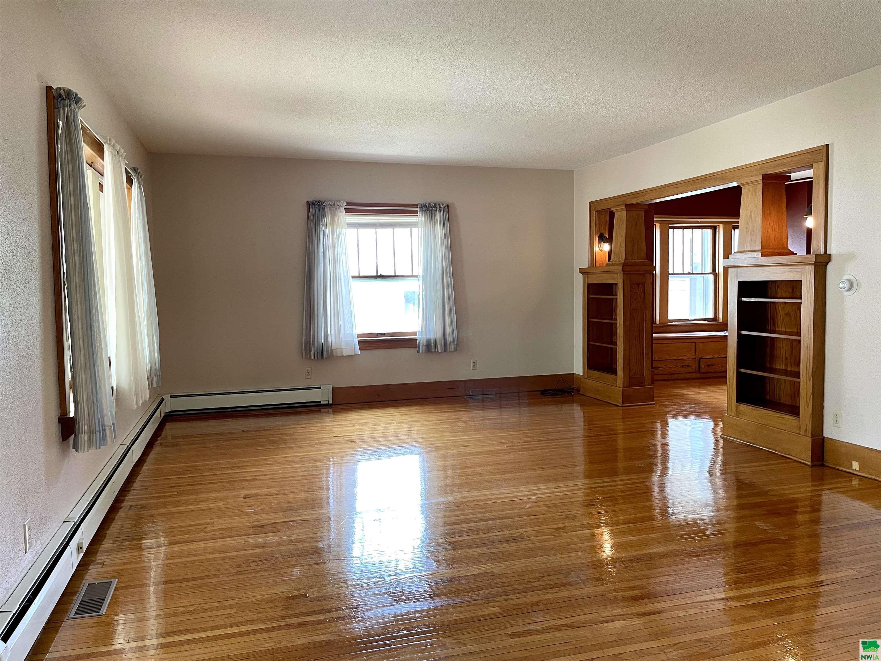 MLS #828805