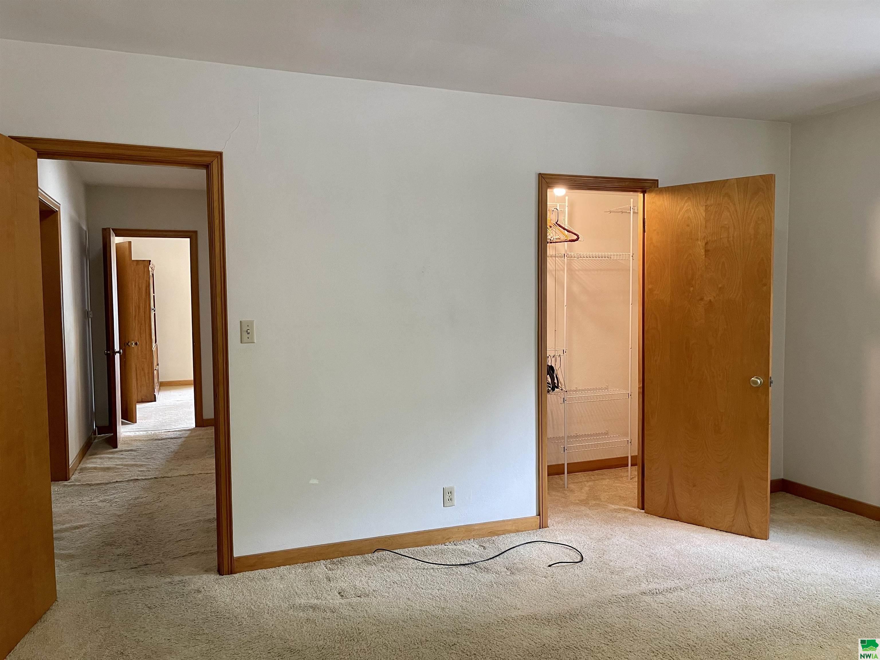MLS #828806