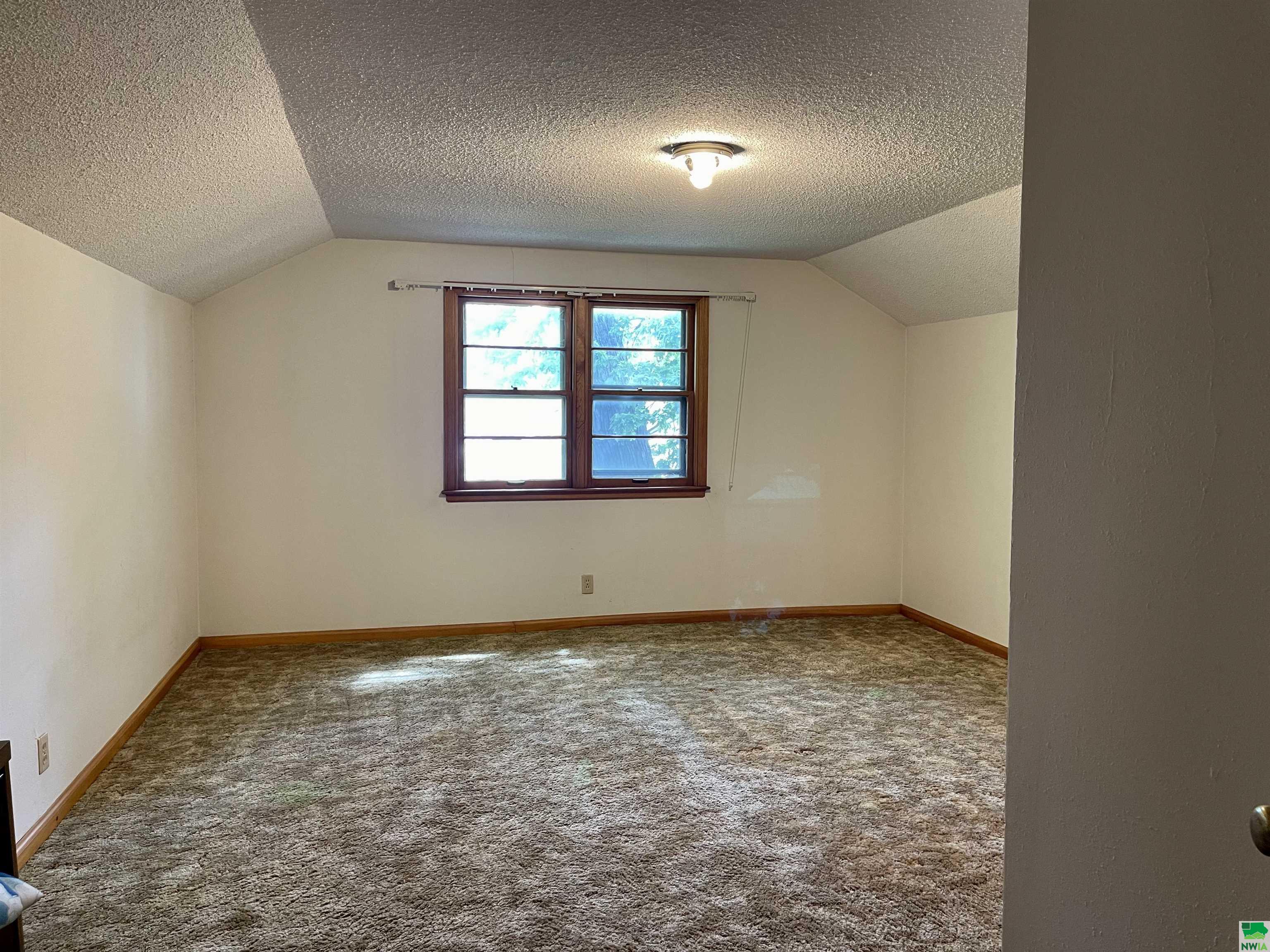 MLS #828806