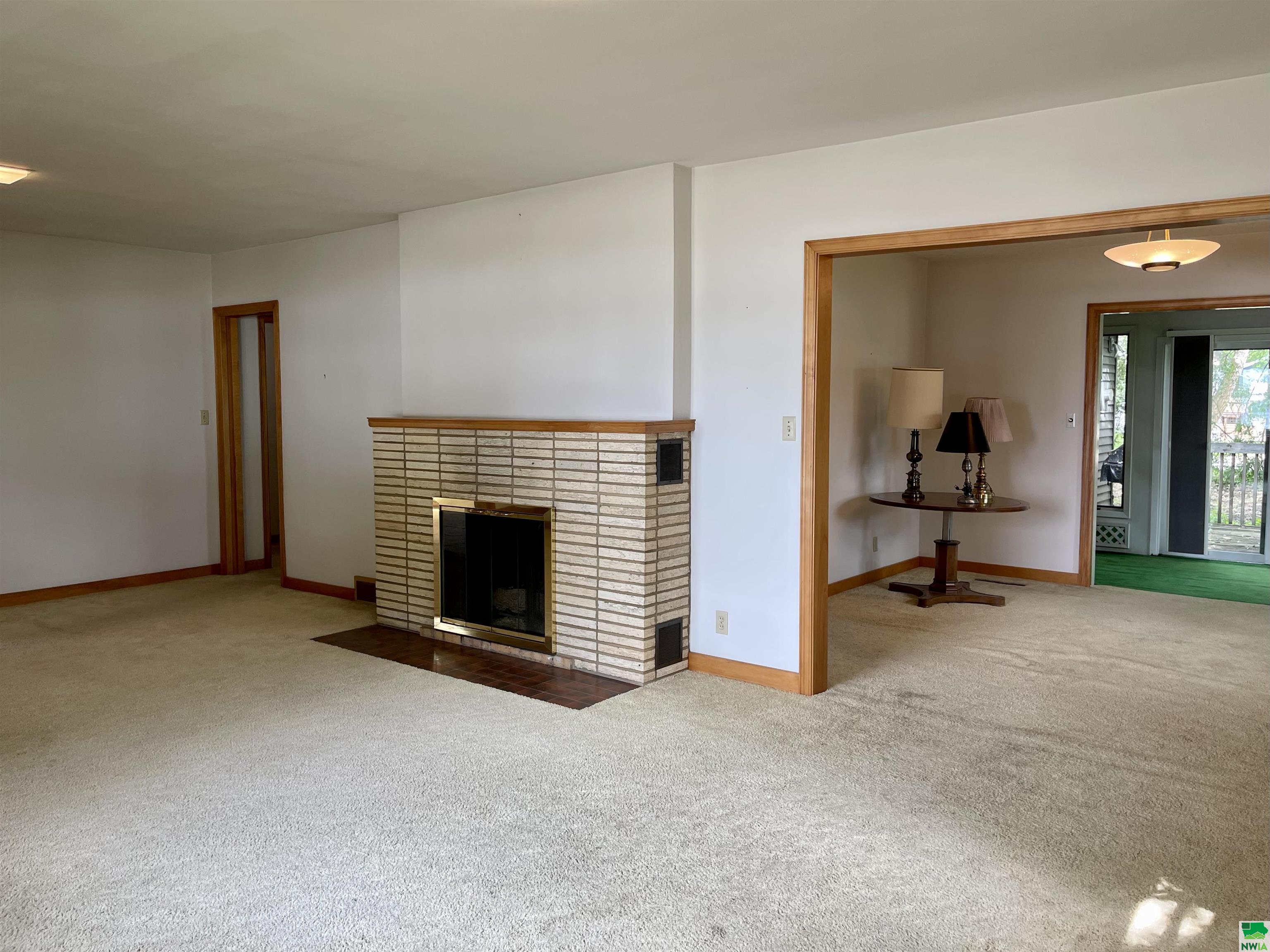 MLS #828806
