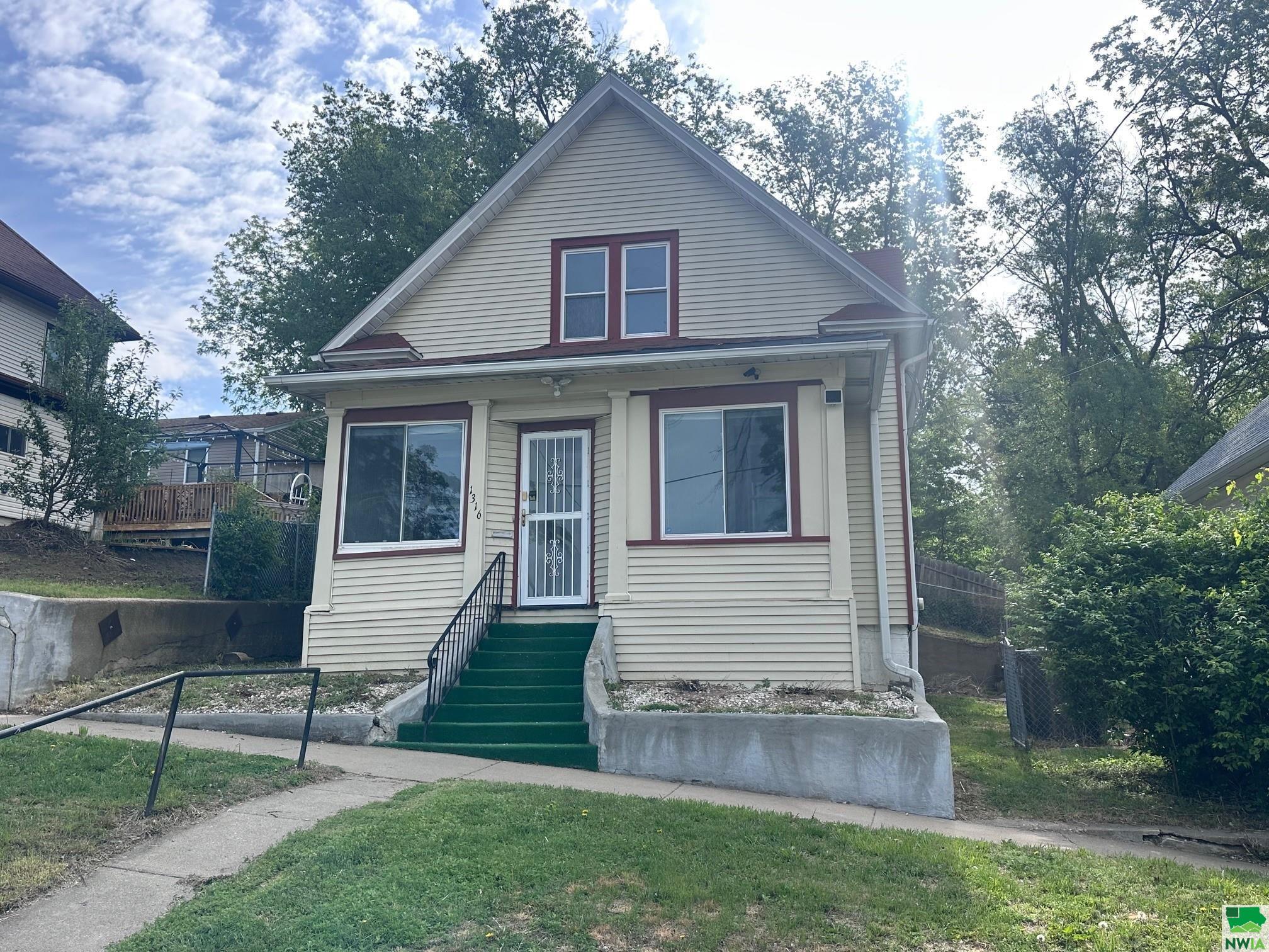 1316 MAIN ST, Sioux City, IA 51103 