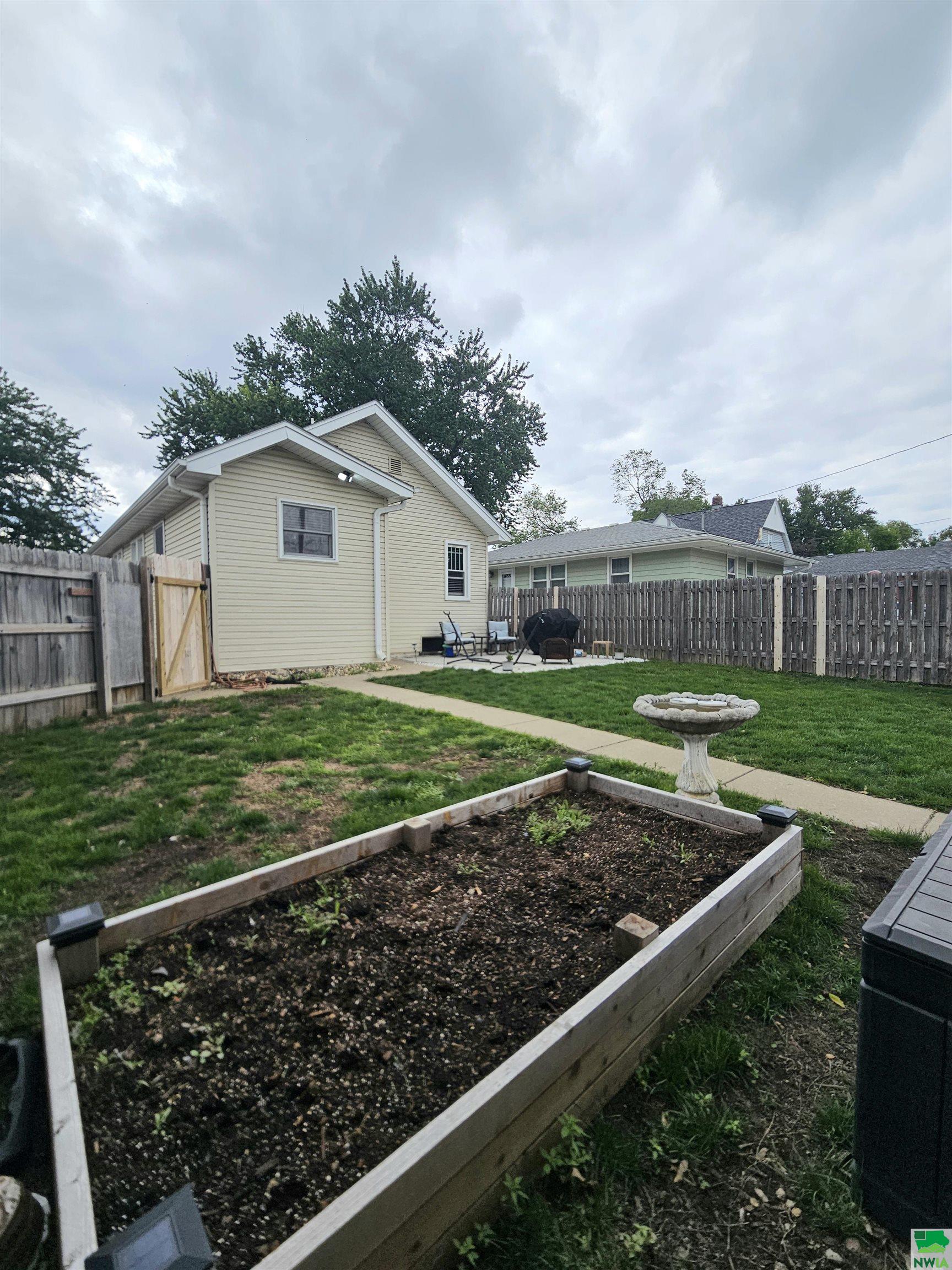 MLS #828809