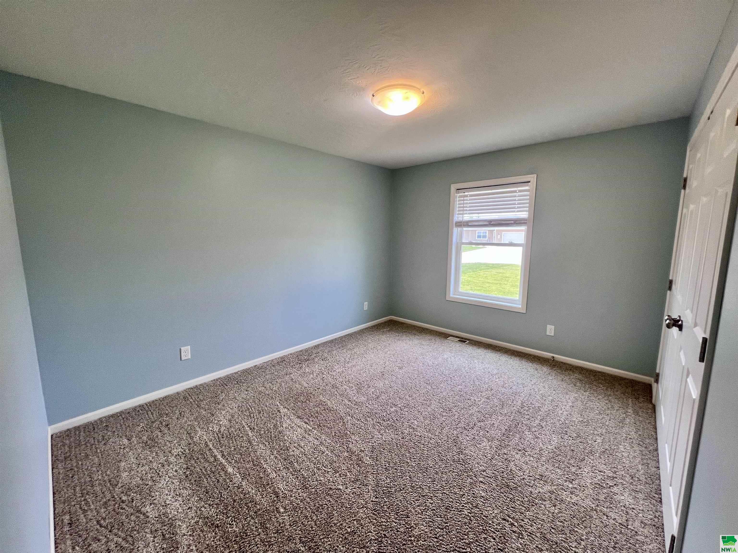MLS #828812