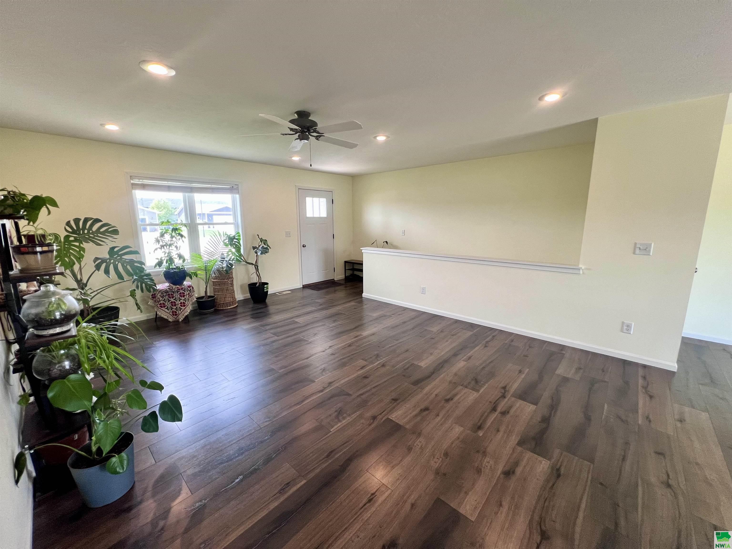 MLS #828812