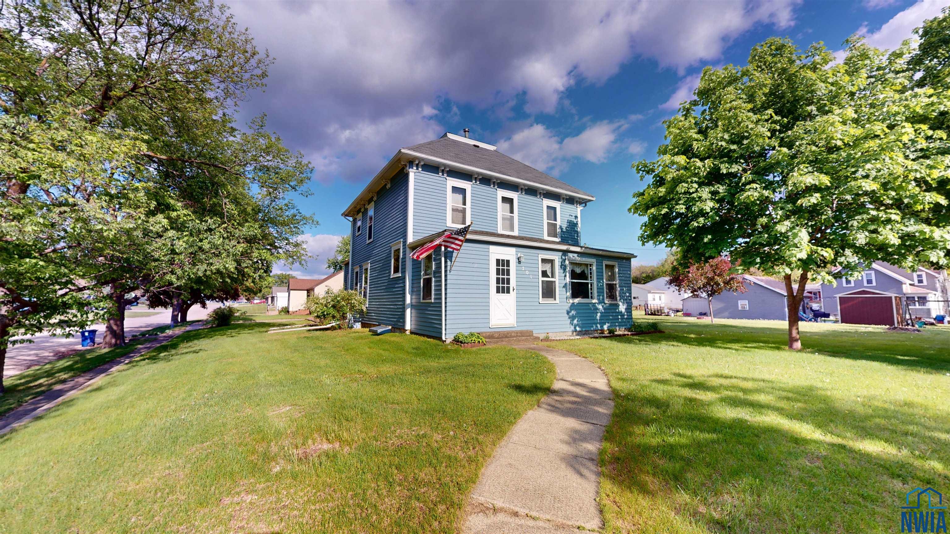 201 6TH ST, Sioux Rapids, IA 50585 