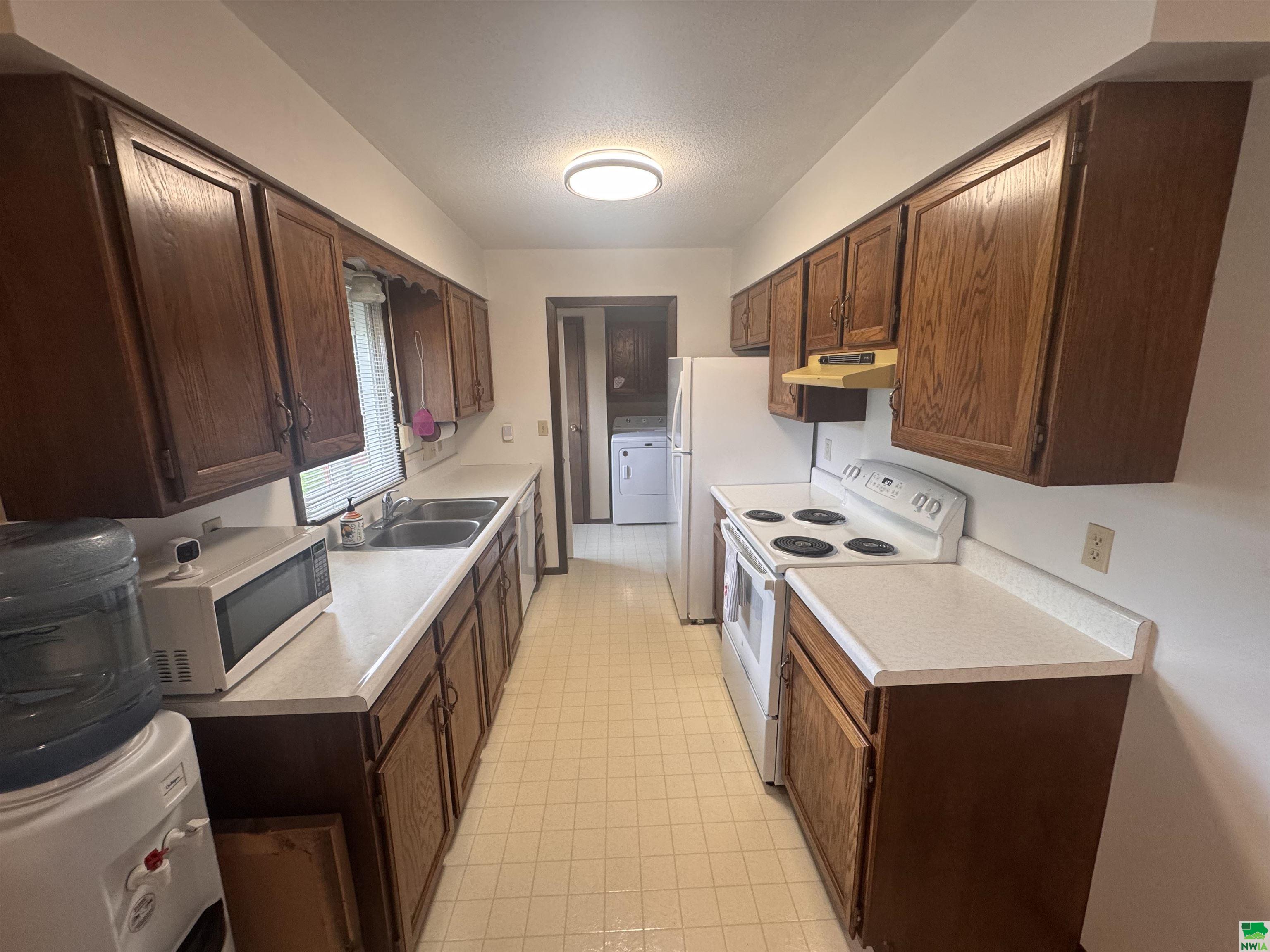 MLS #828824