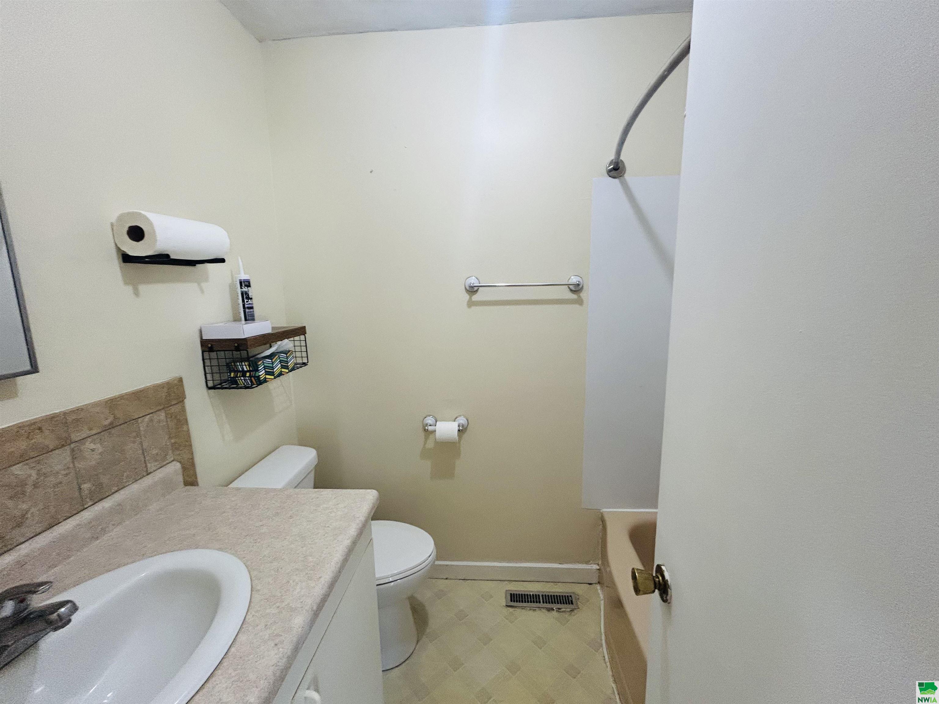 MLS #828828