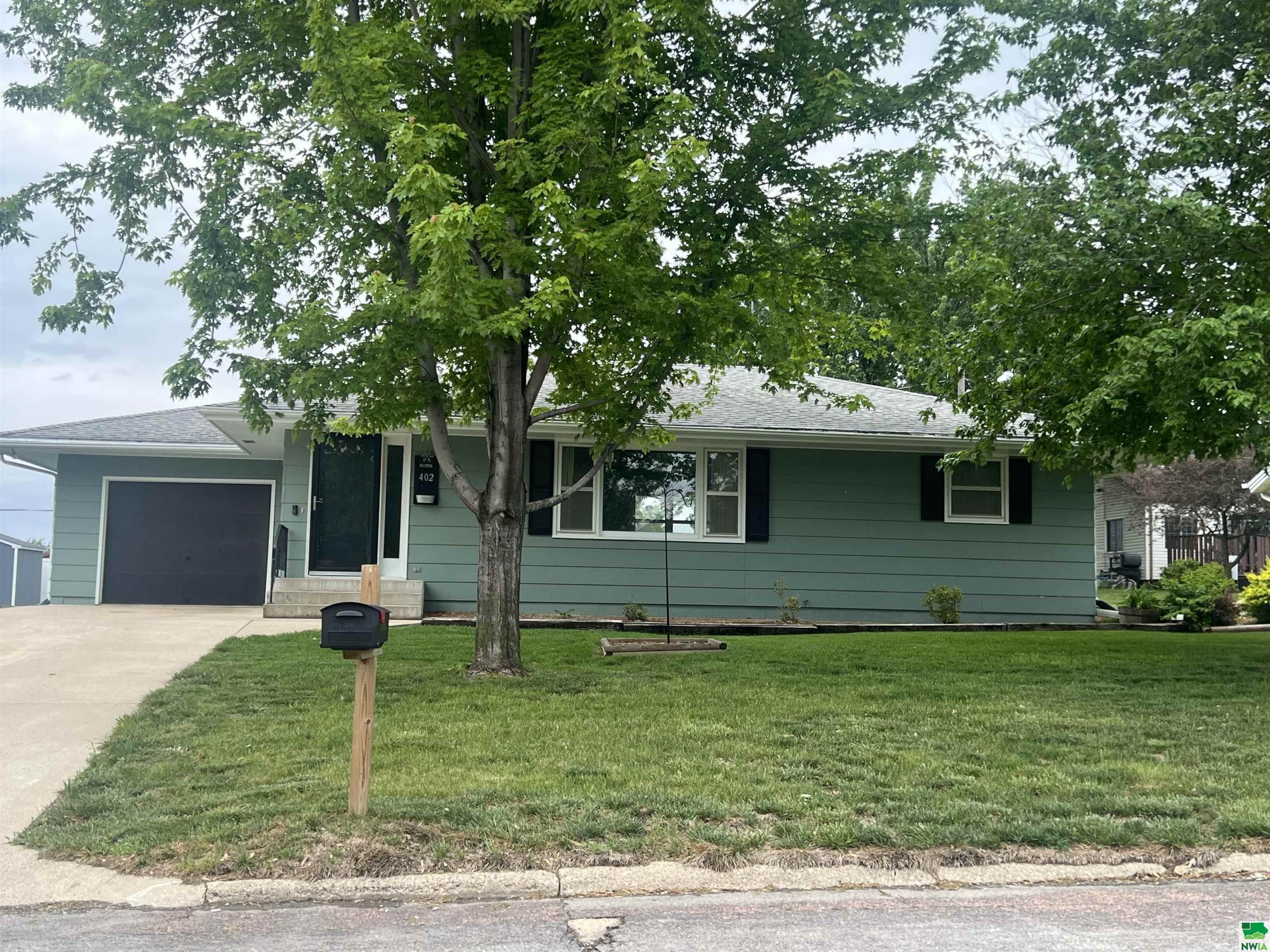 402 INDIAN ST, Cherokee, IA 51012 