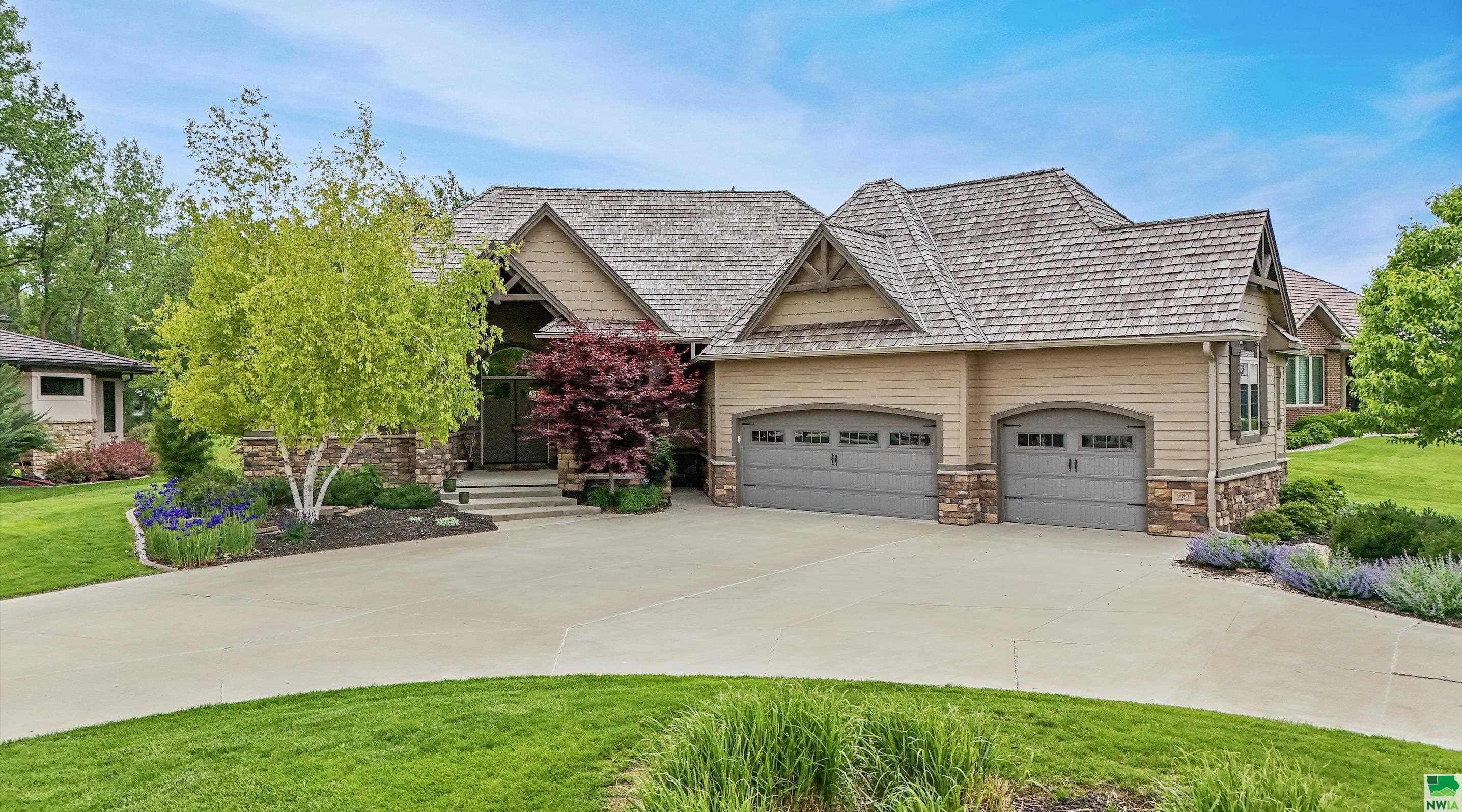 781 Crooked Tree Lane, Dakota Dunes, SD 57049 