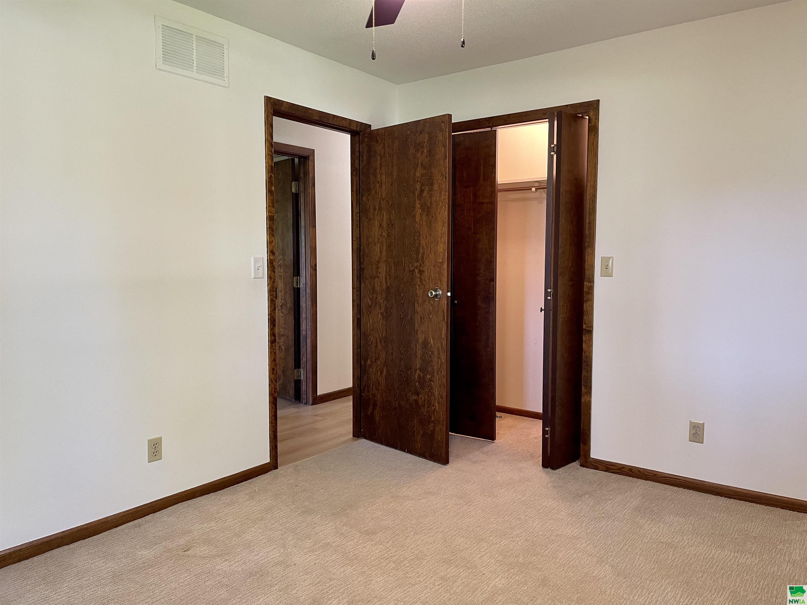 MLS #828835