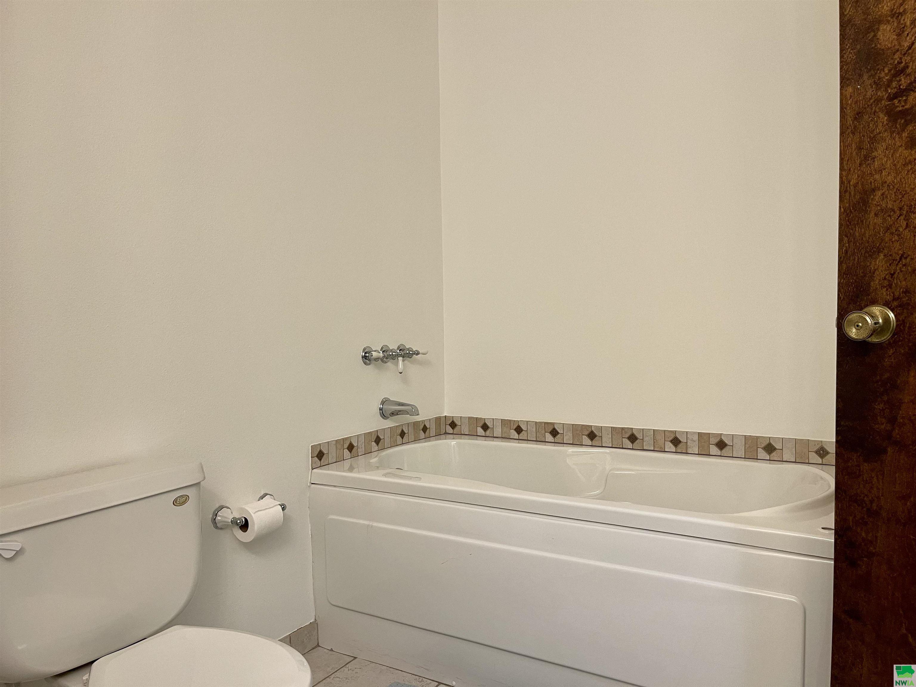 MLS #828835