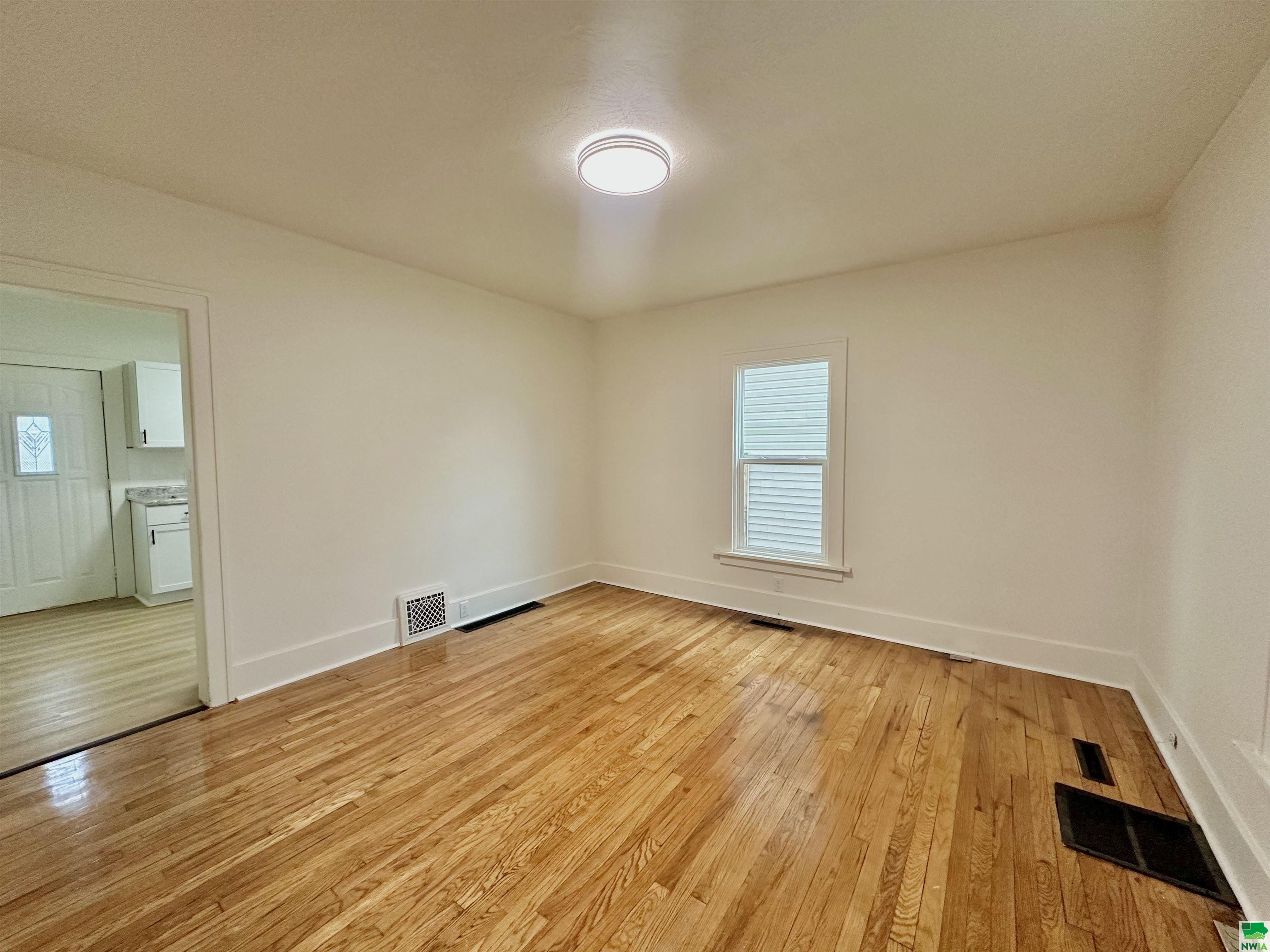 MLS #828837