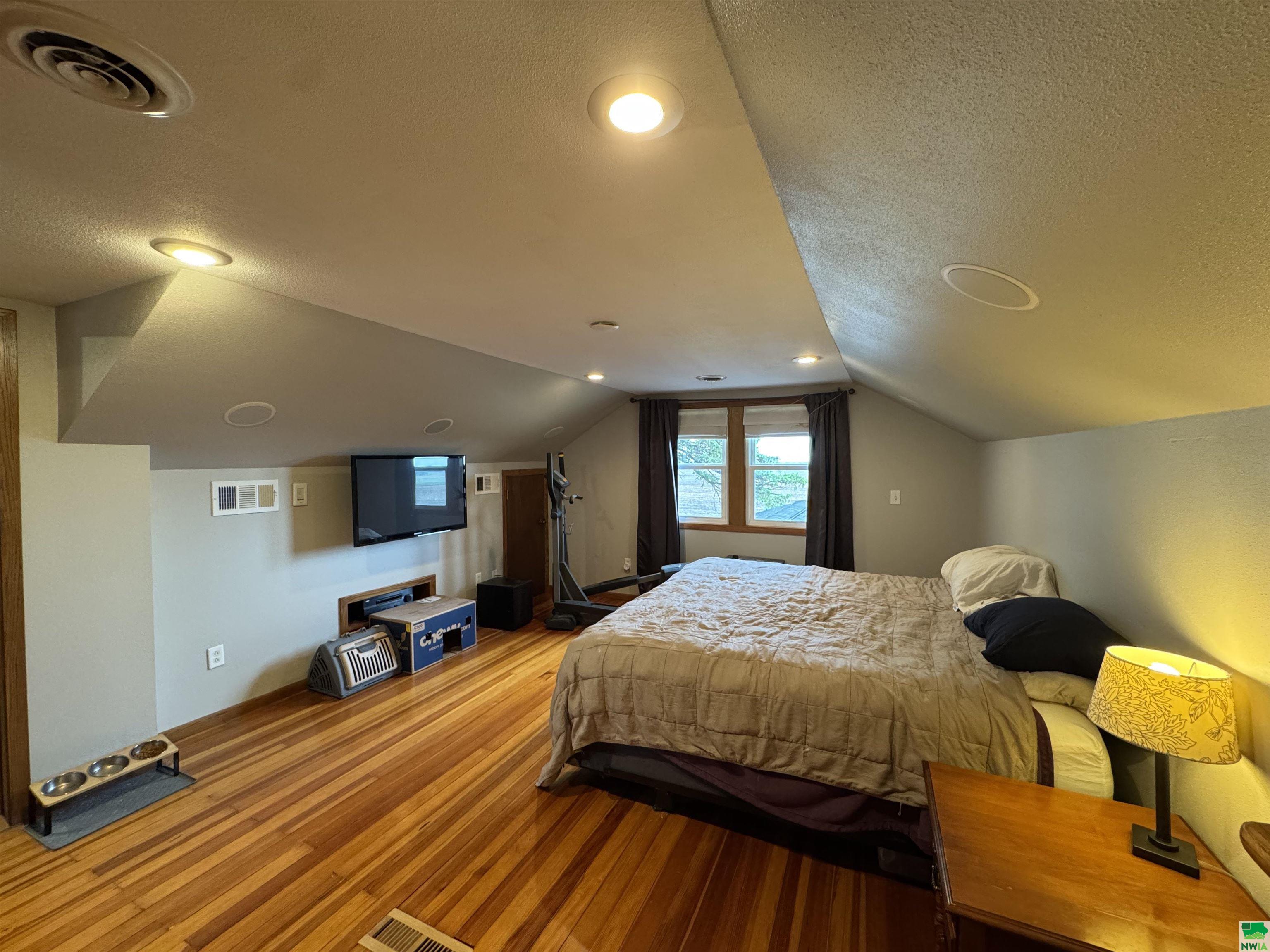 MLS #828838
