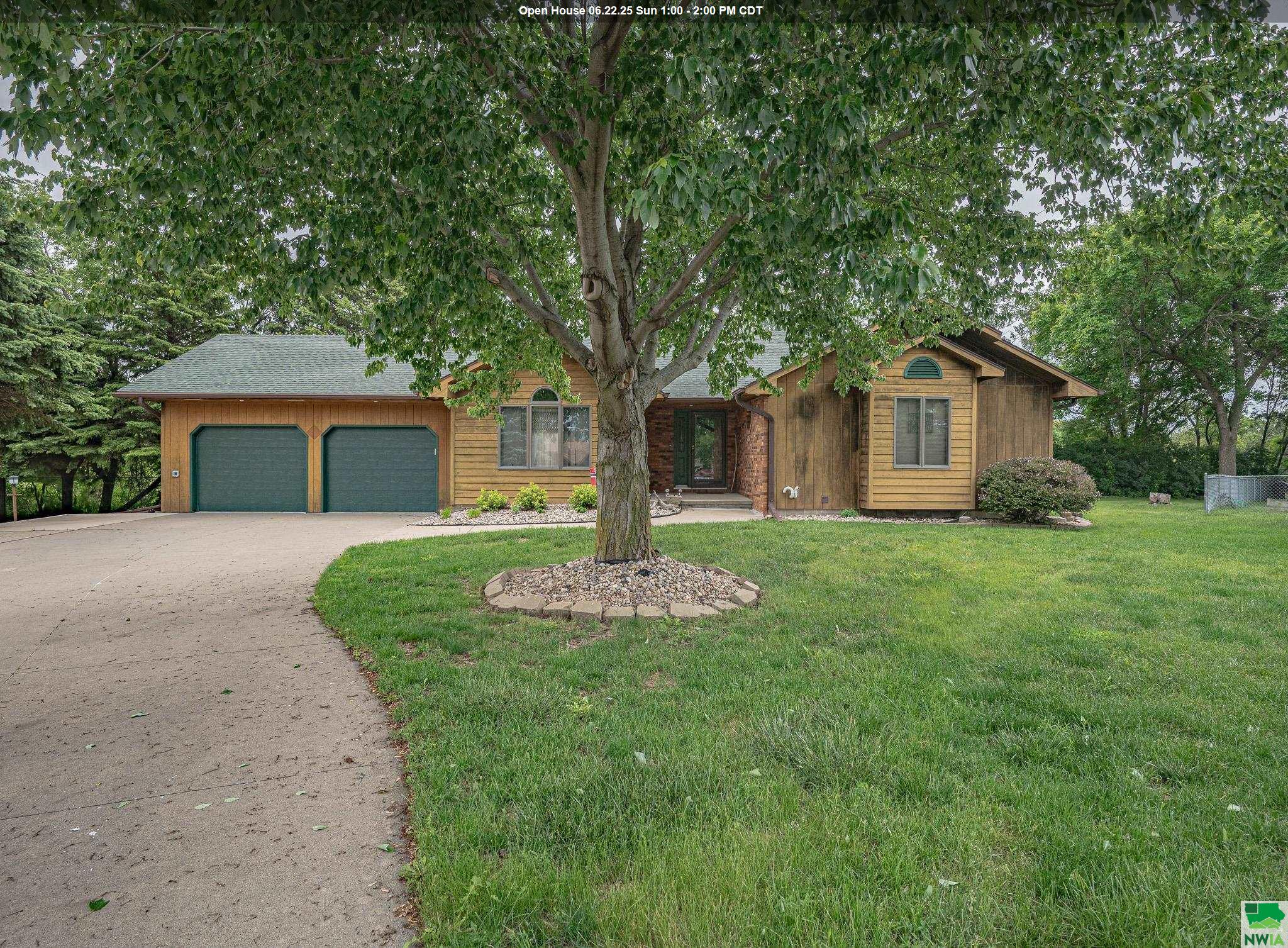 5820 Lorraine Ave, Sioux City, IA 51106 