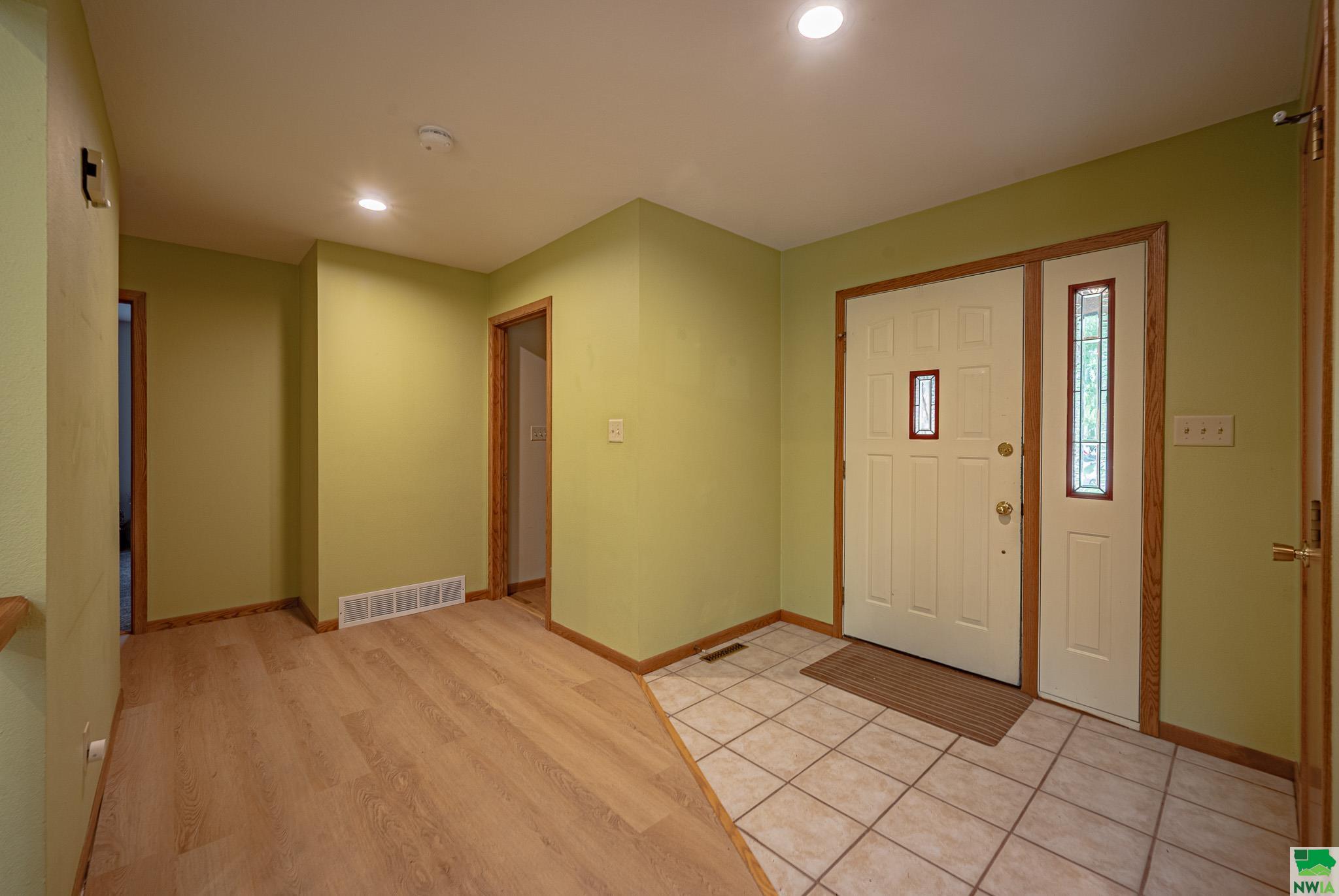 MLS #828871