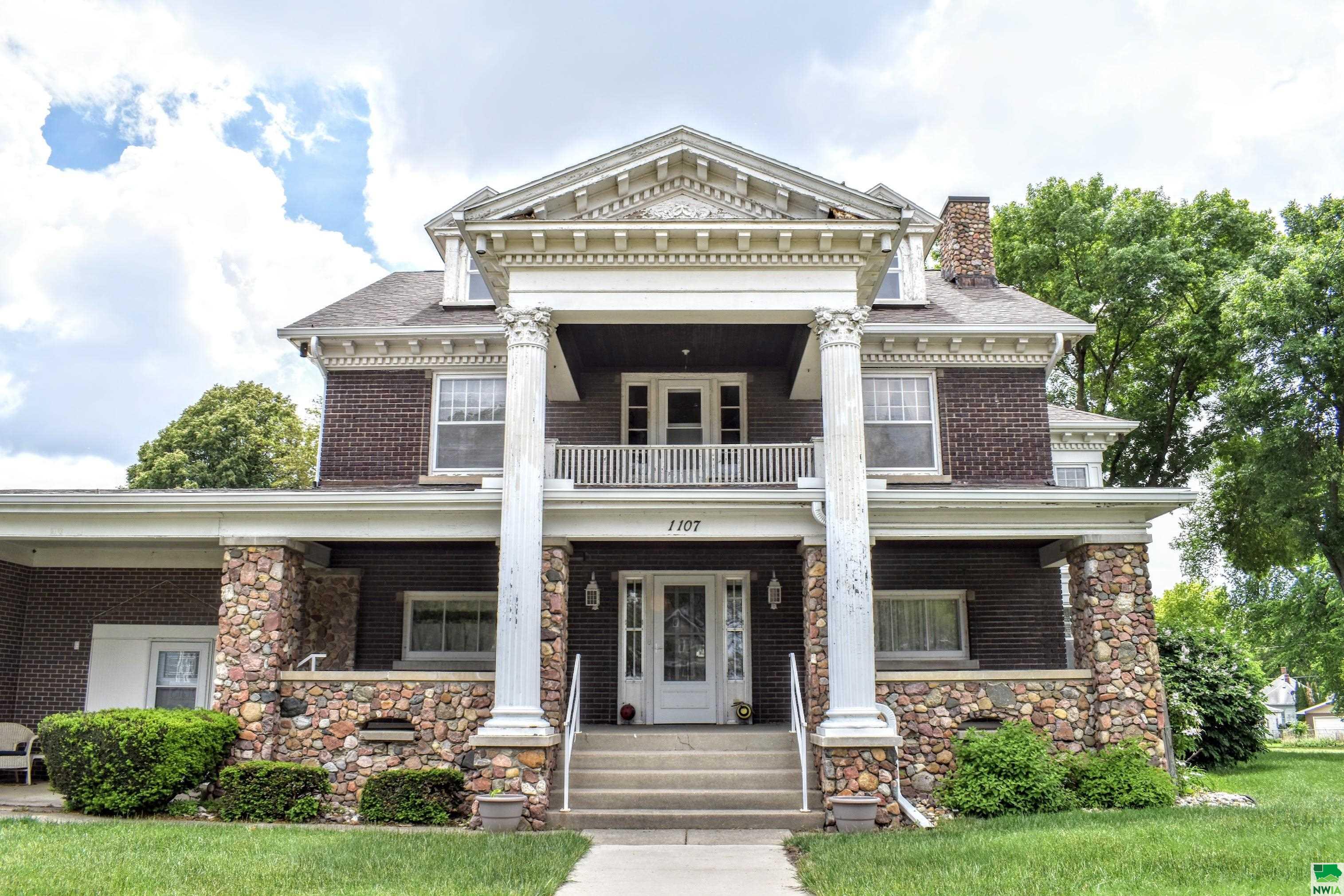 1107 Morningside Ave, Sioux City, IA 51106 