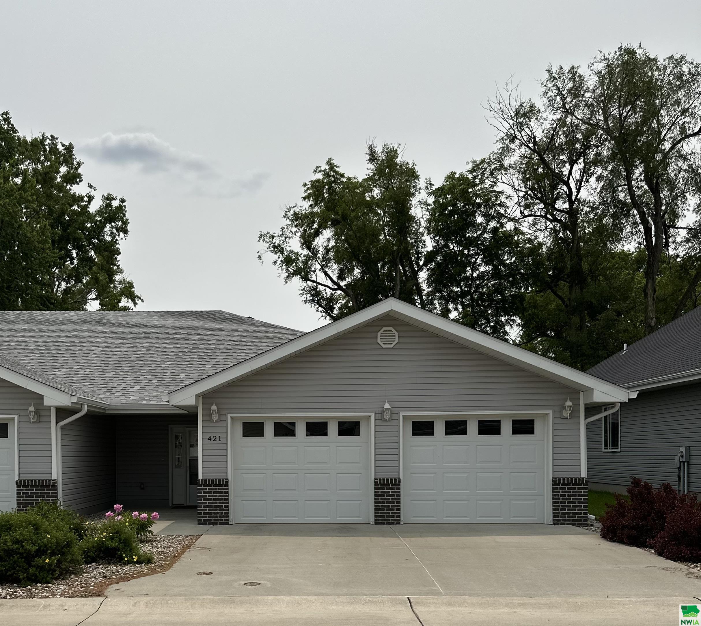 421 Maupin Lane, Sergeant Bluff, IA 51054 