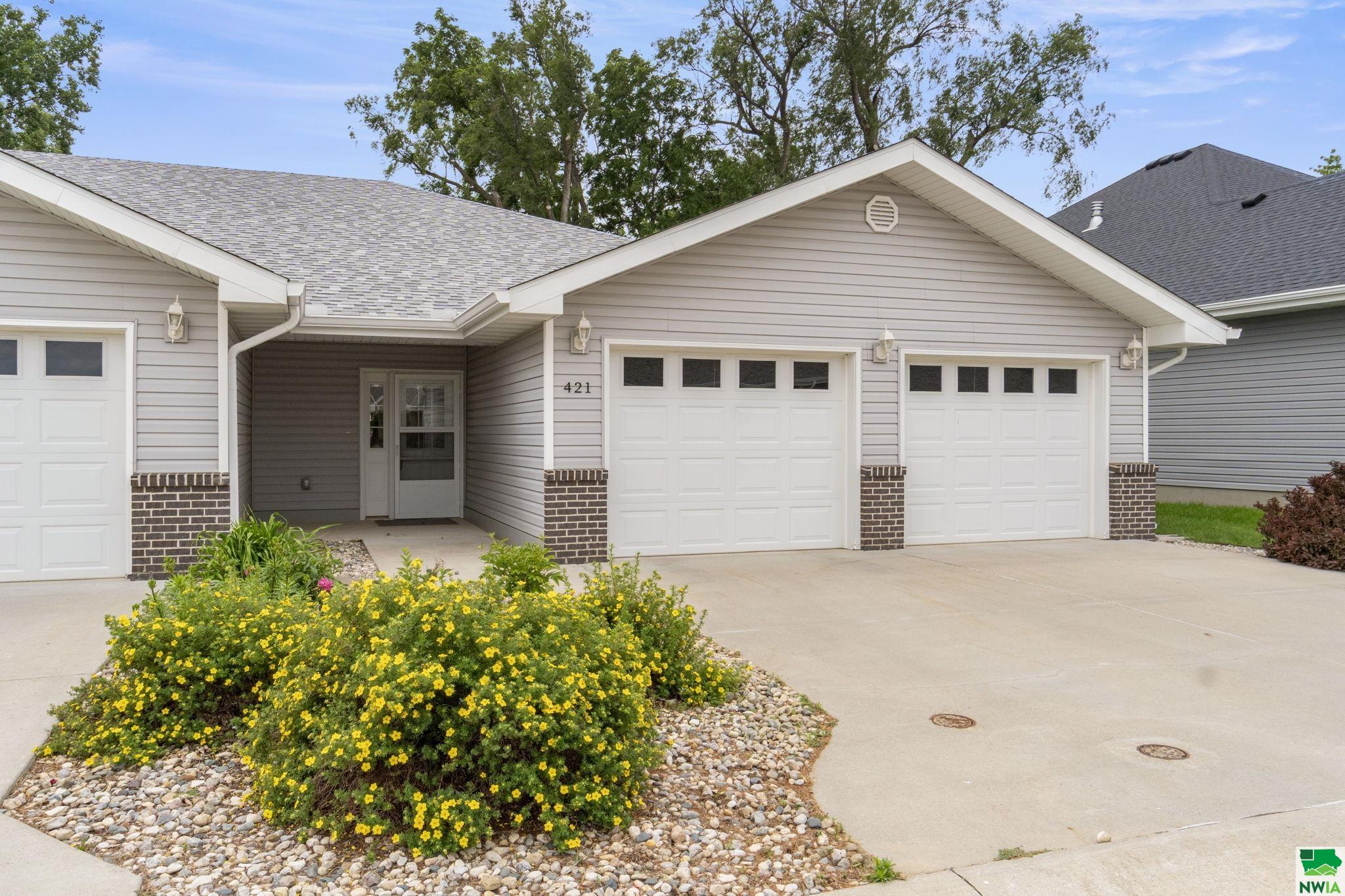 421 Maupin Lane, Sergeant Bluff, IA 51054 