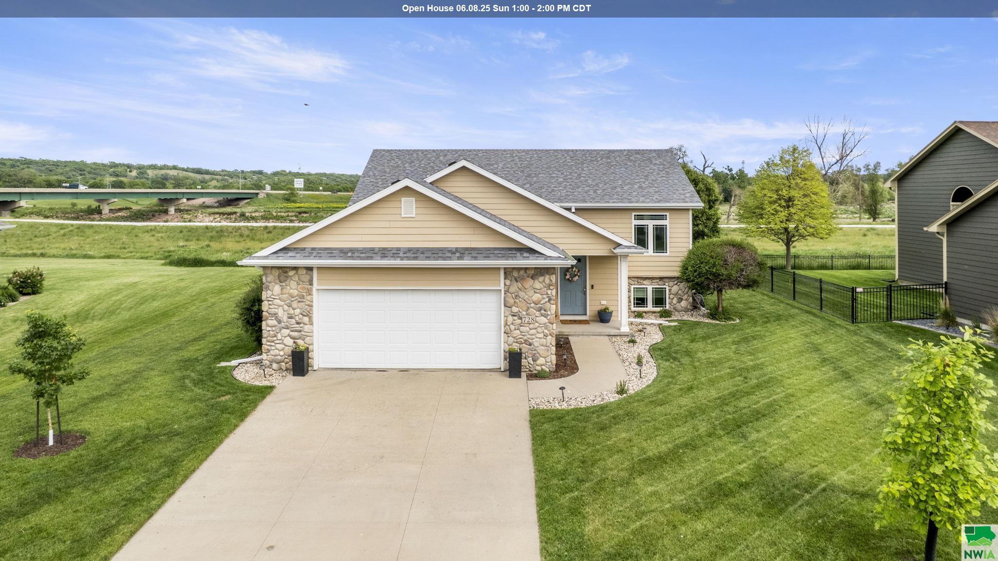 728 Prairie Blvd, Dakota Dunes, SD 57049 