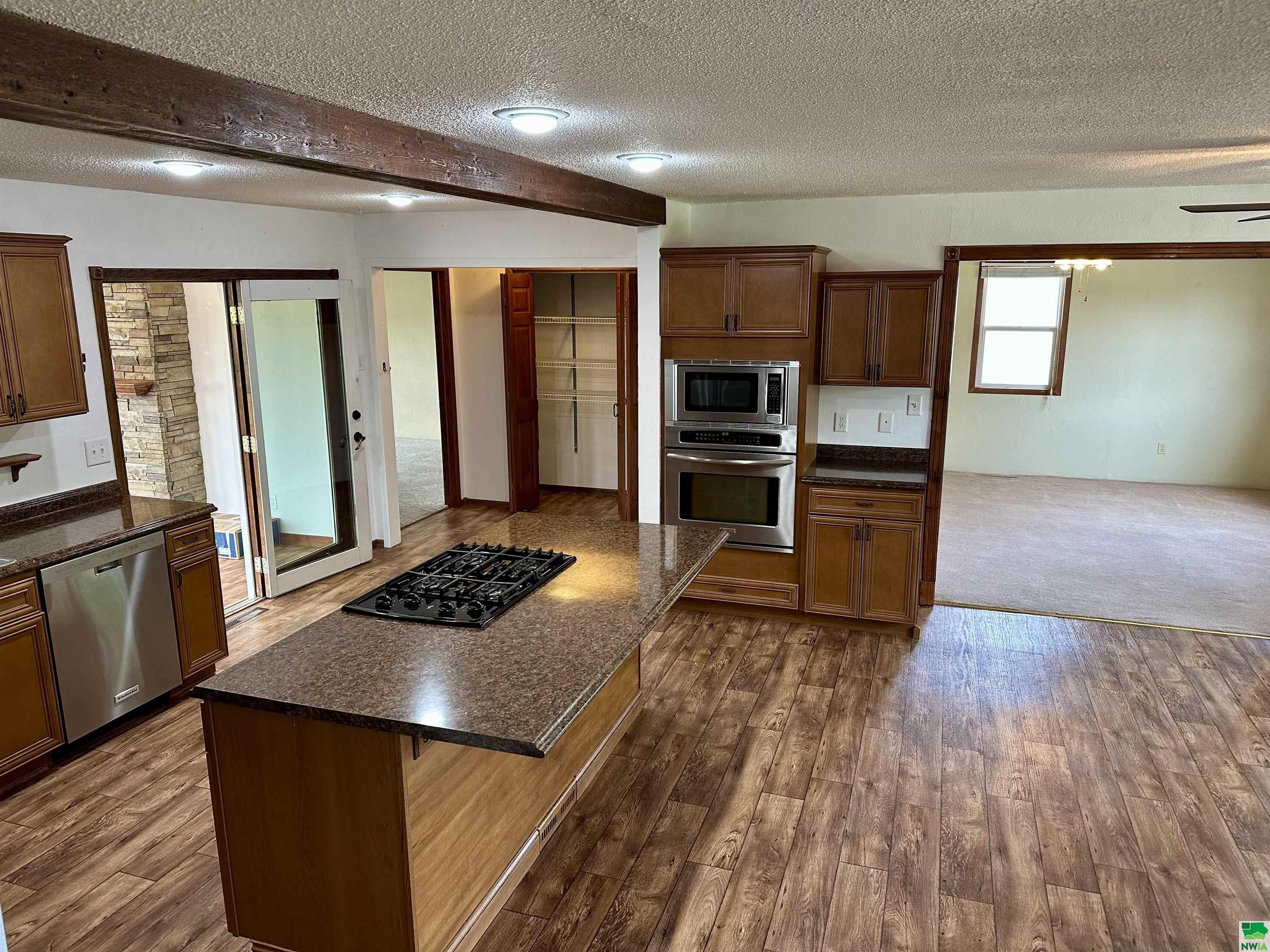 MLS #828902