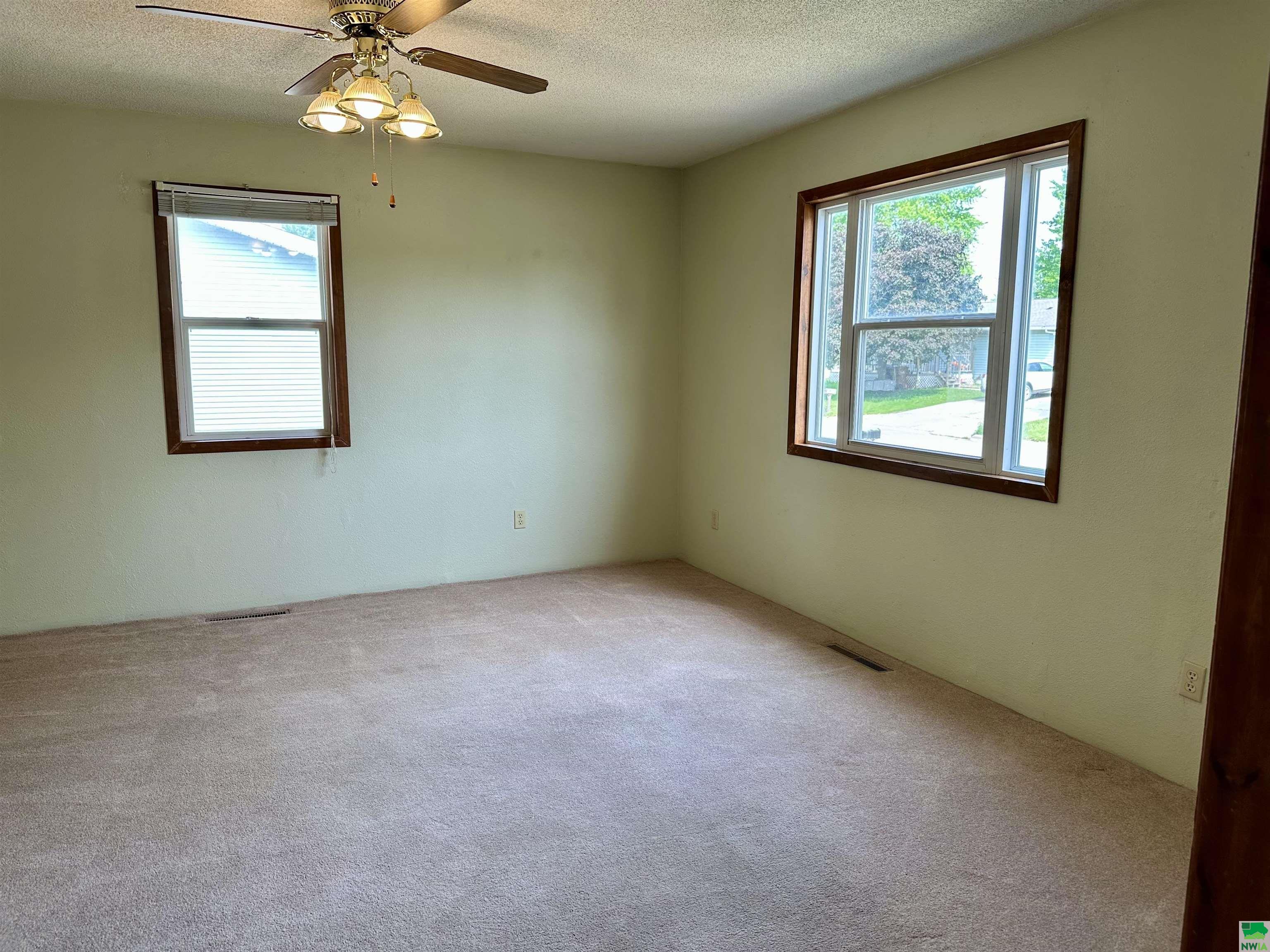 MLS #828902
