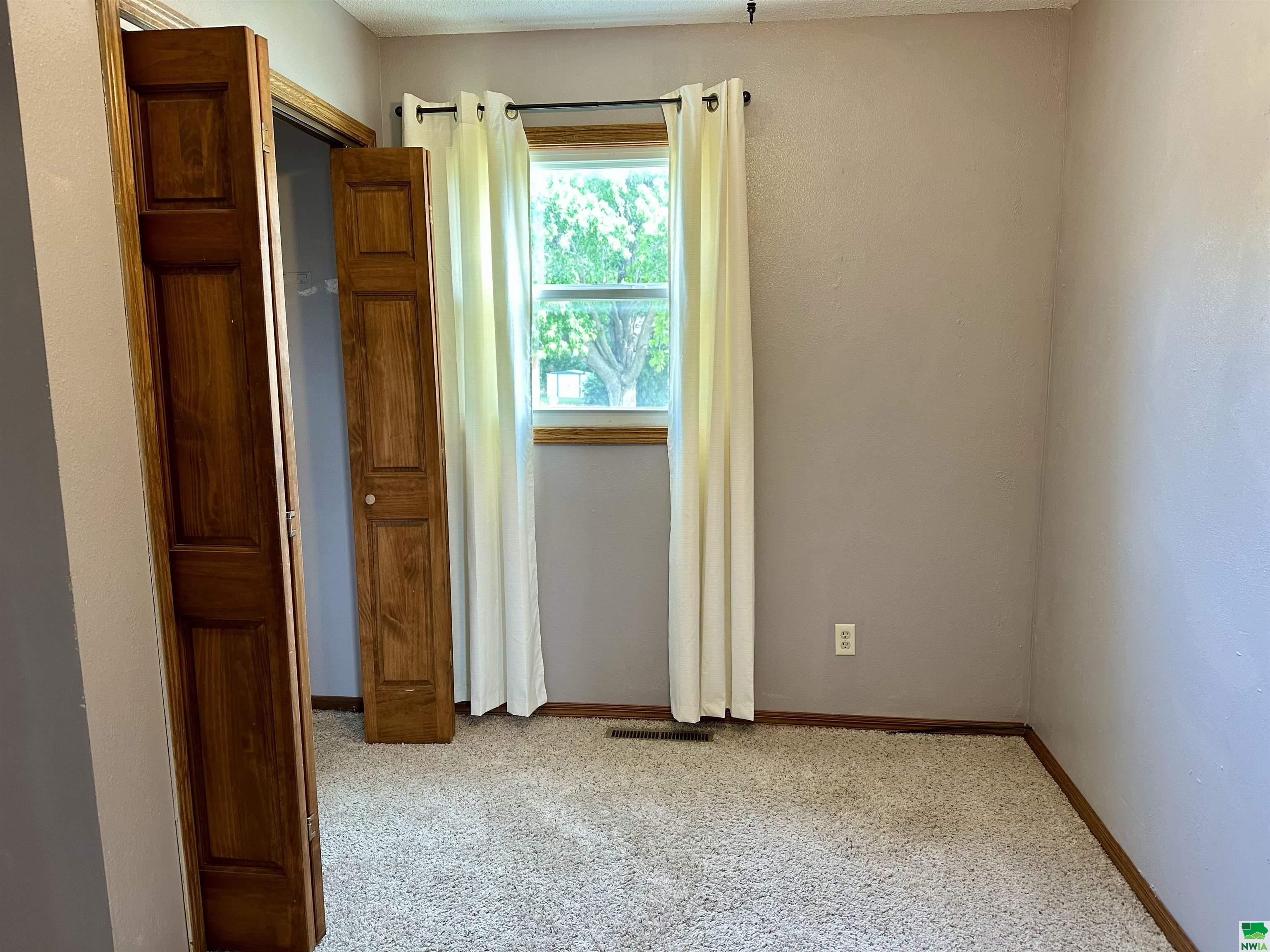 MLS #828902