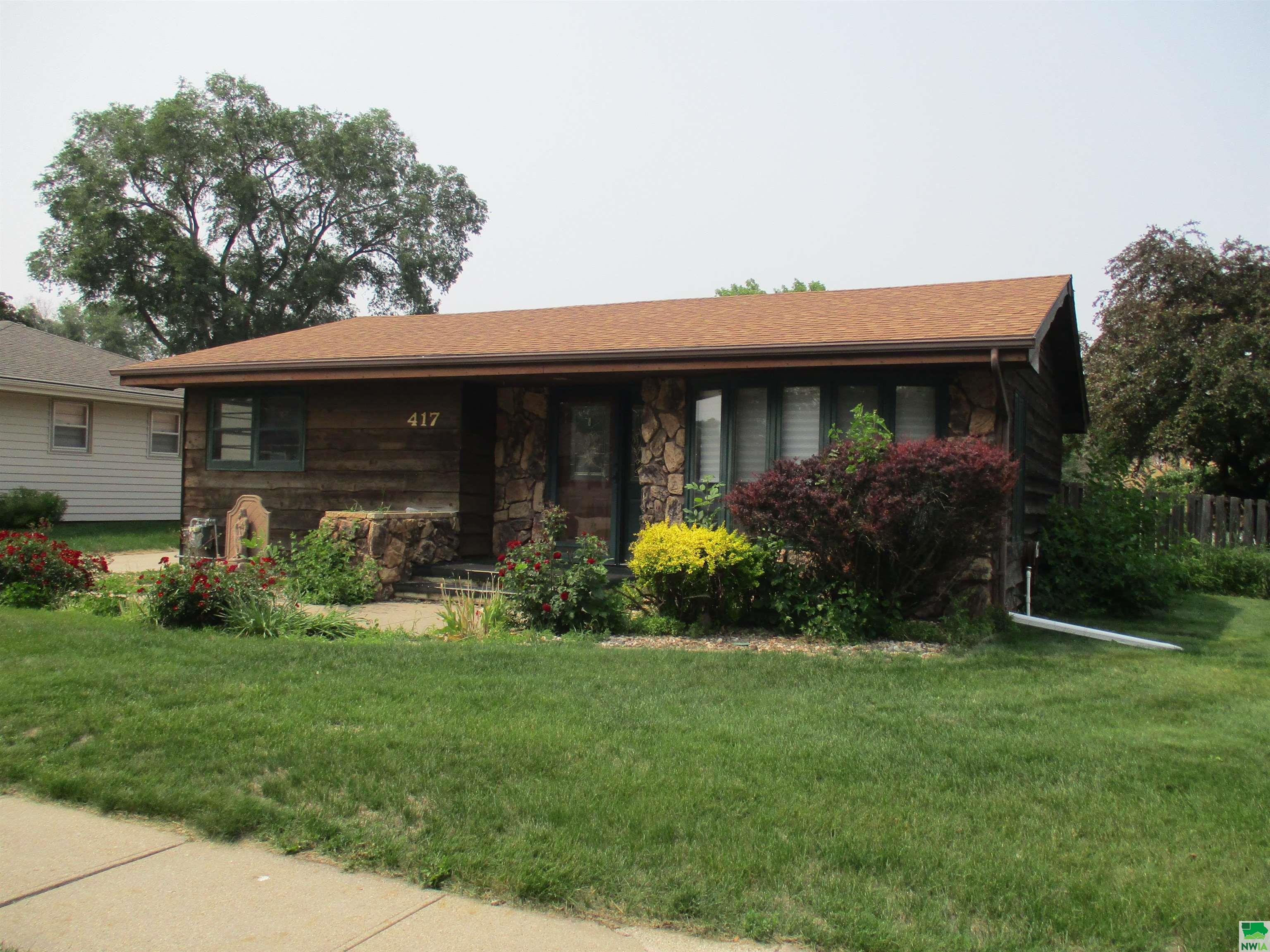 417 18th Street E, South Sioux City, NE 68776 