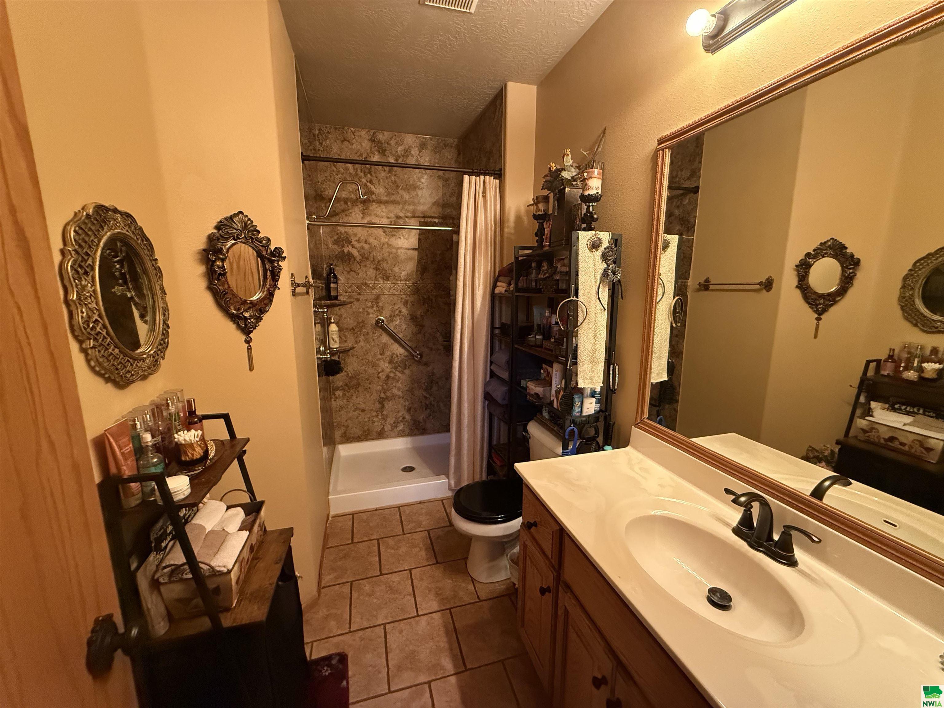 MLS #828912