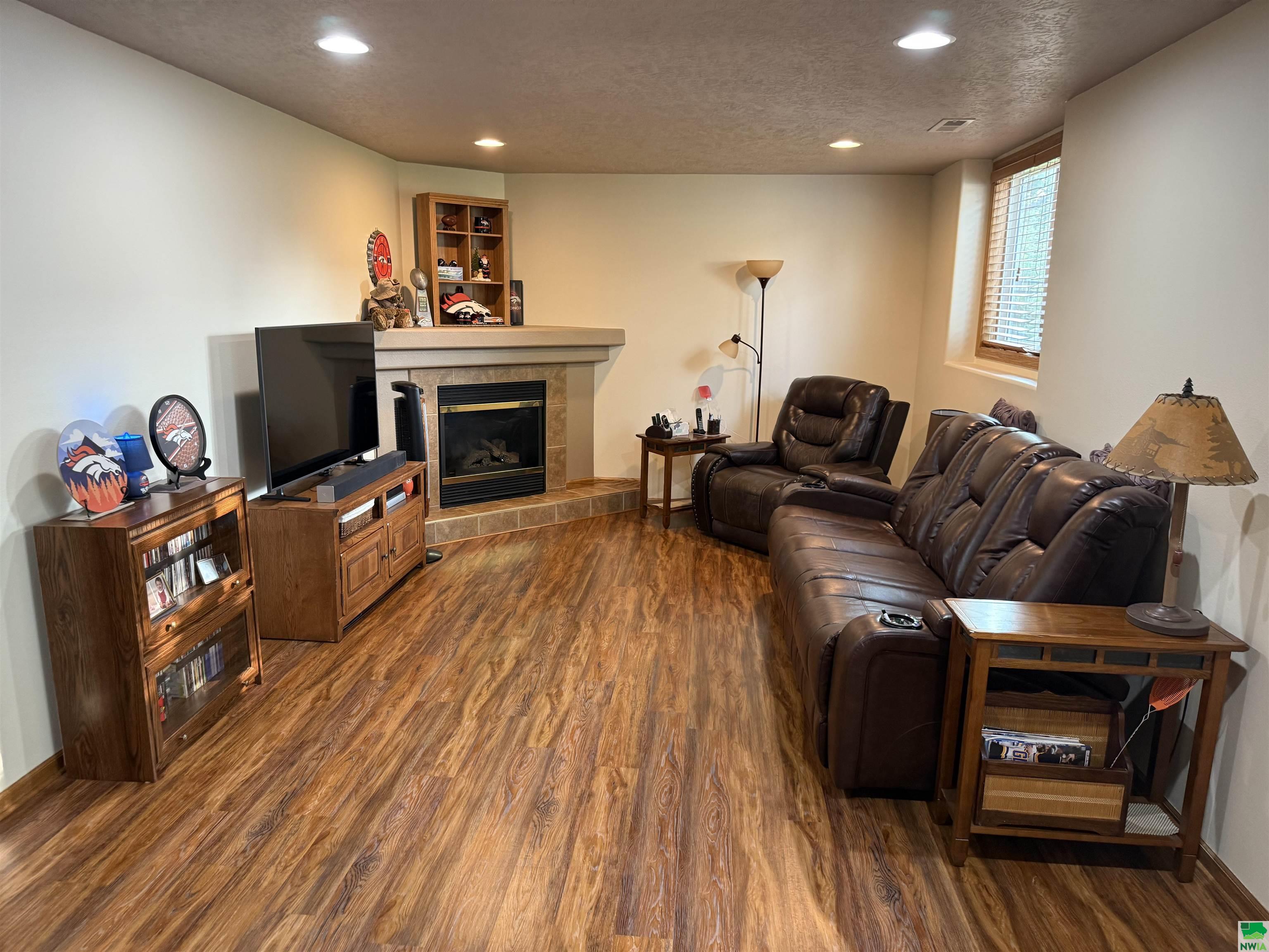 MLS #828912
