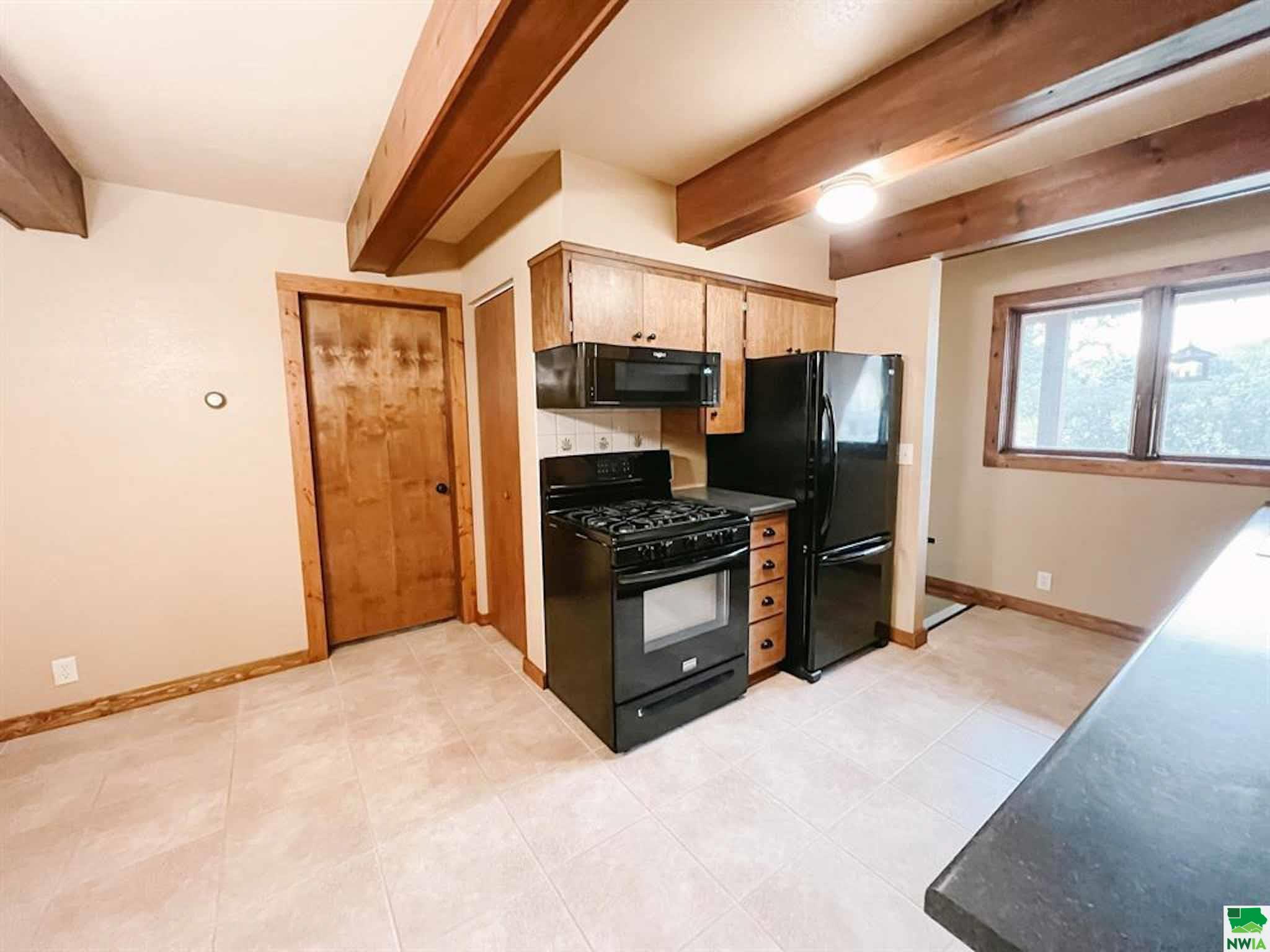MLS #828913