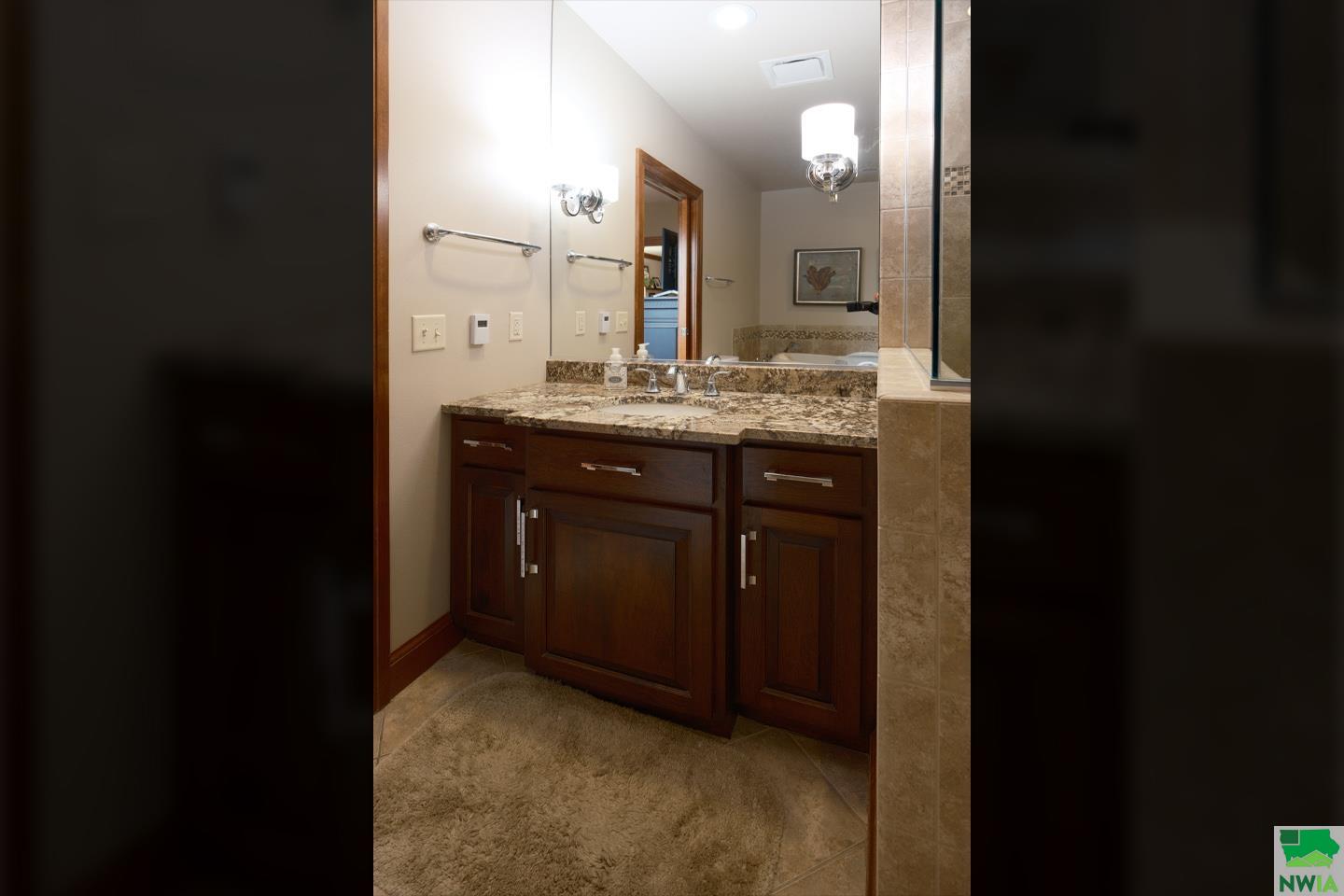 MLS #828918