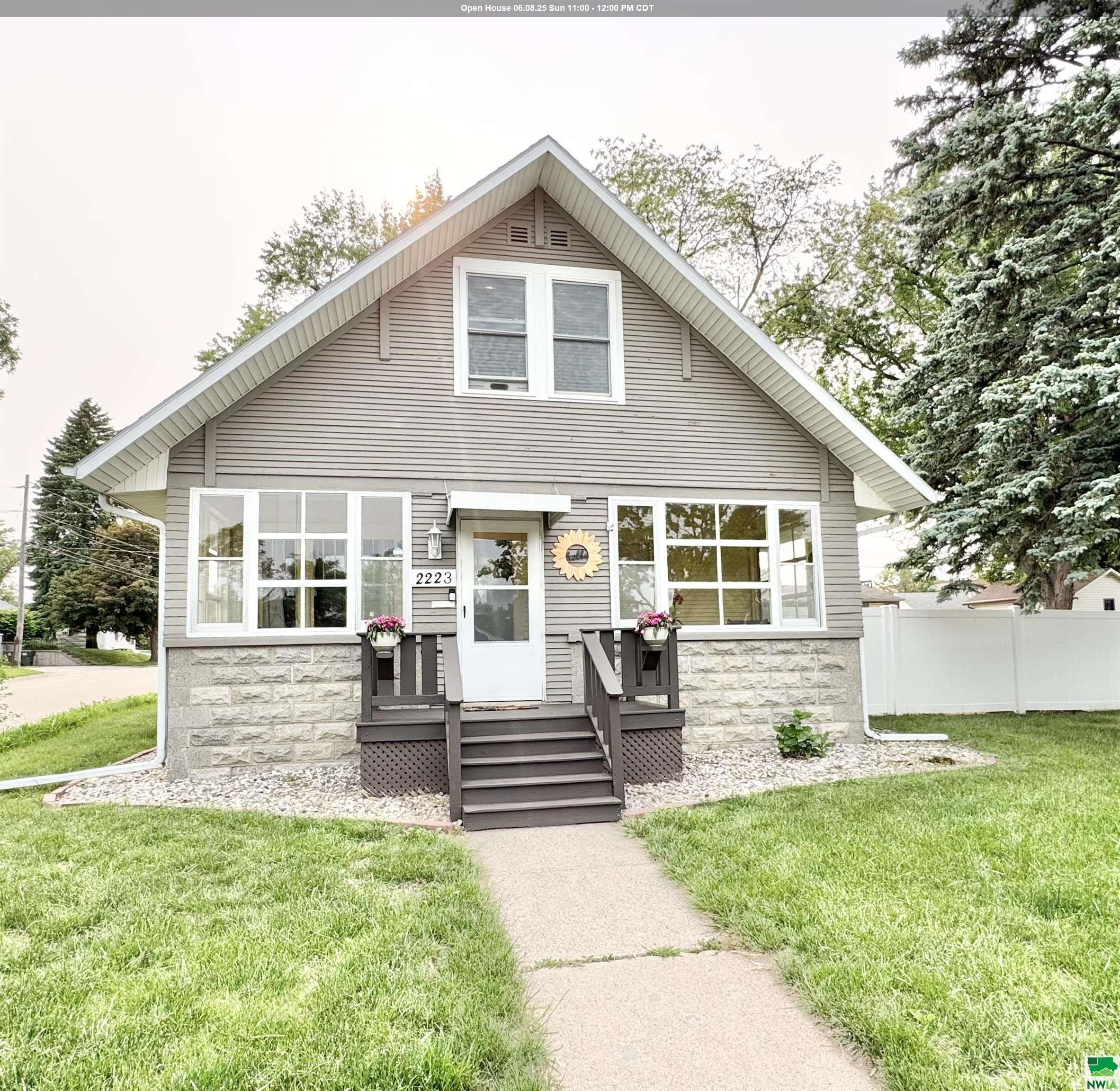 2223 Lemon St S, Sioux City, IA 51106 
