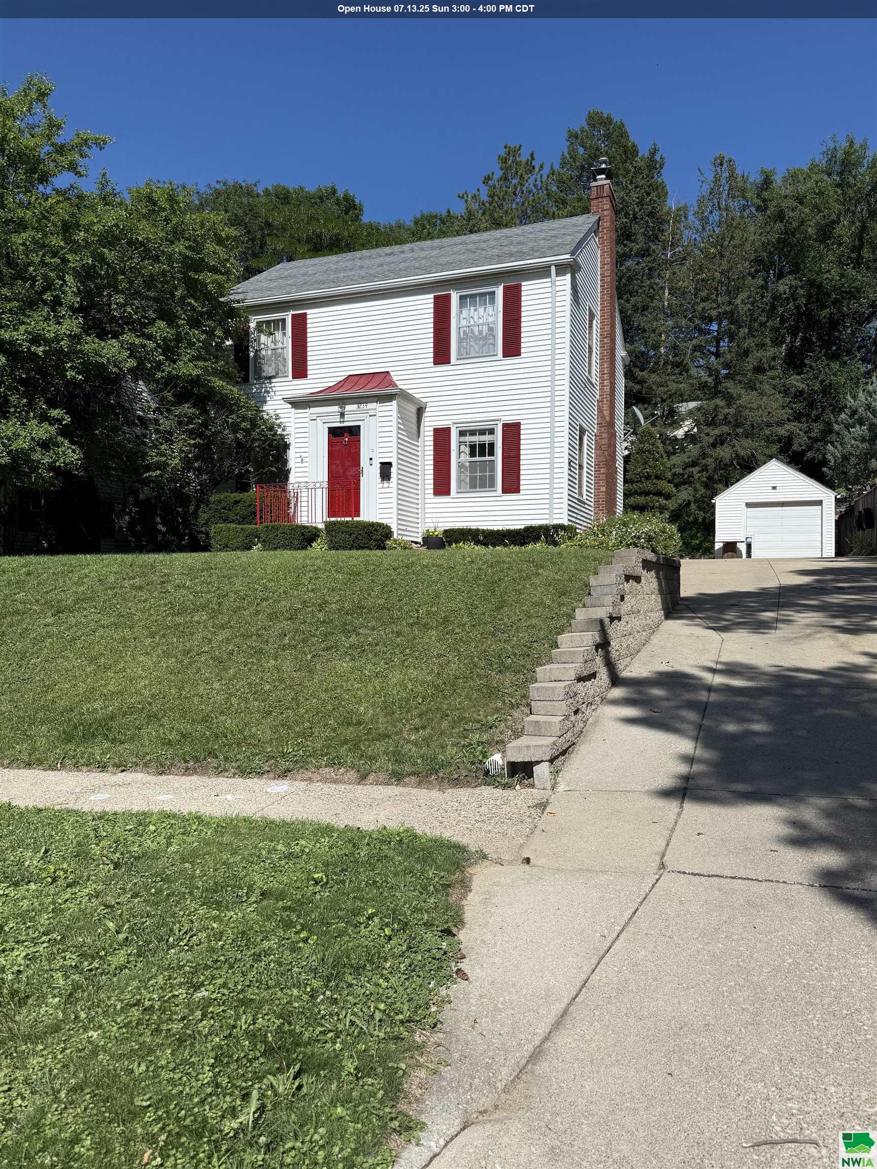 3234 Douglas Street, Sioux City, IA 51104 