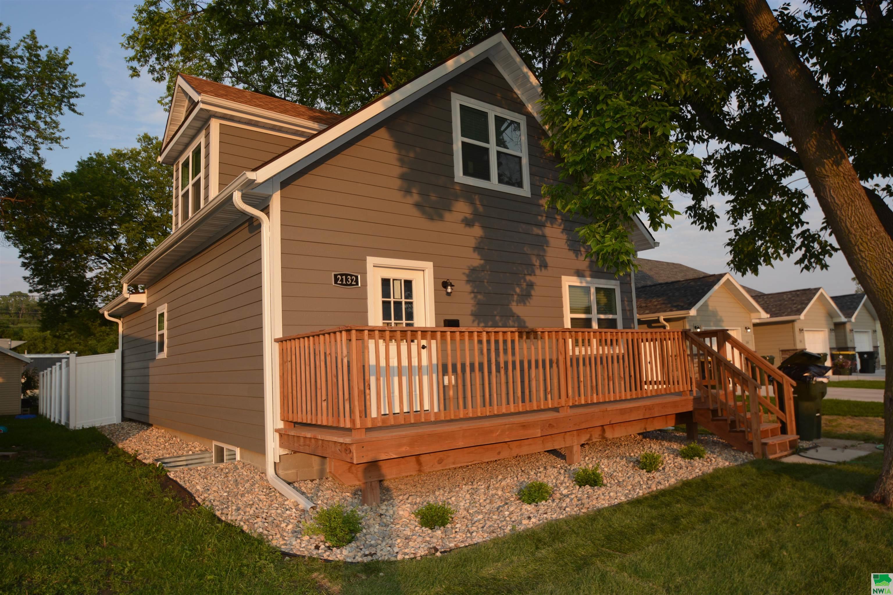 2132 Nash St, Sioux City, IA 51109 
