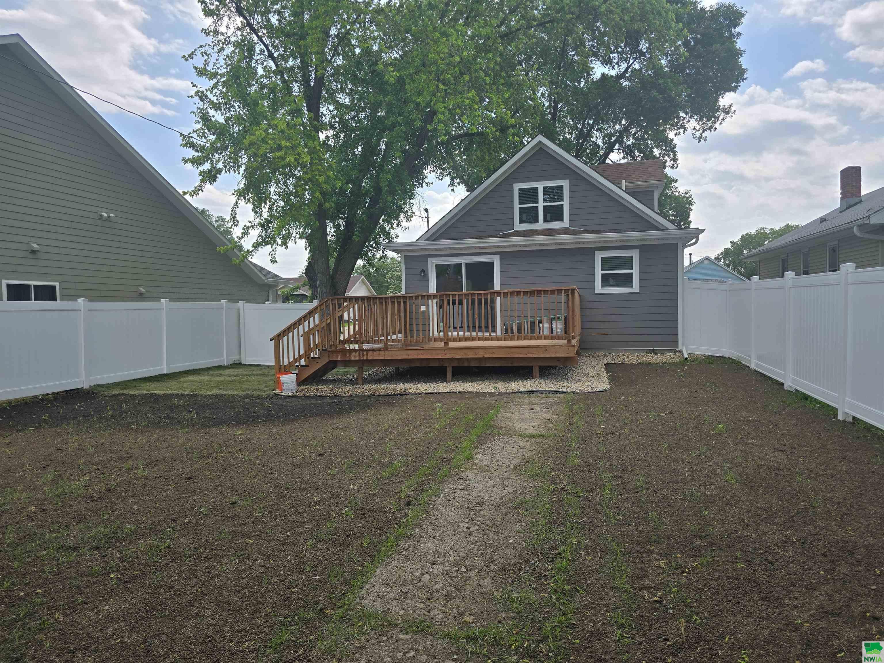 MLS #828933