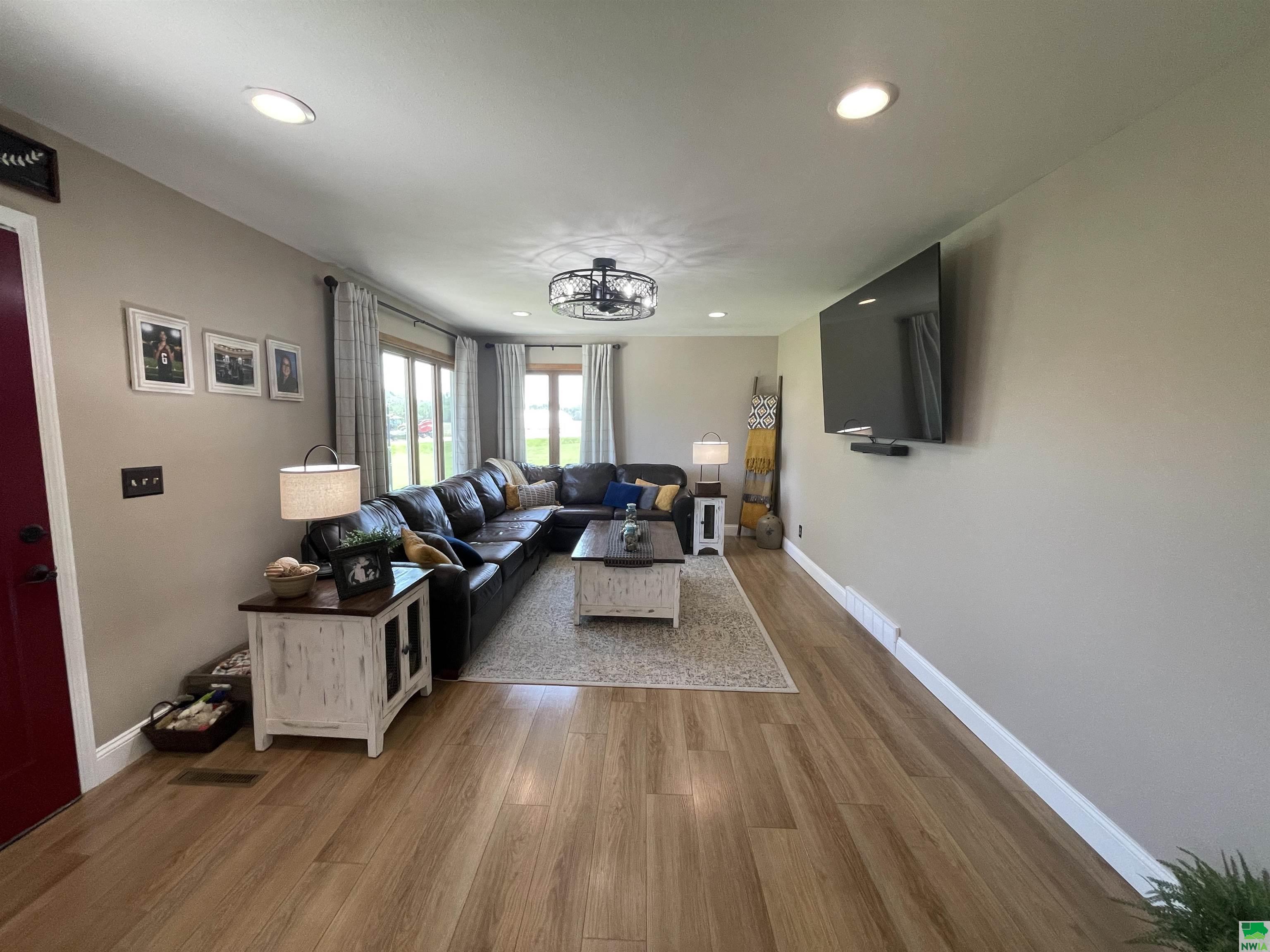 MLS #828934