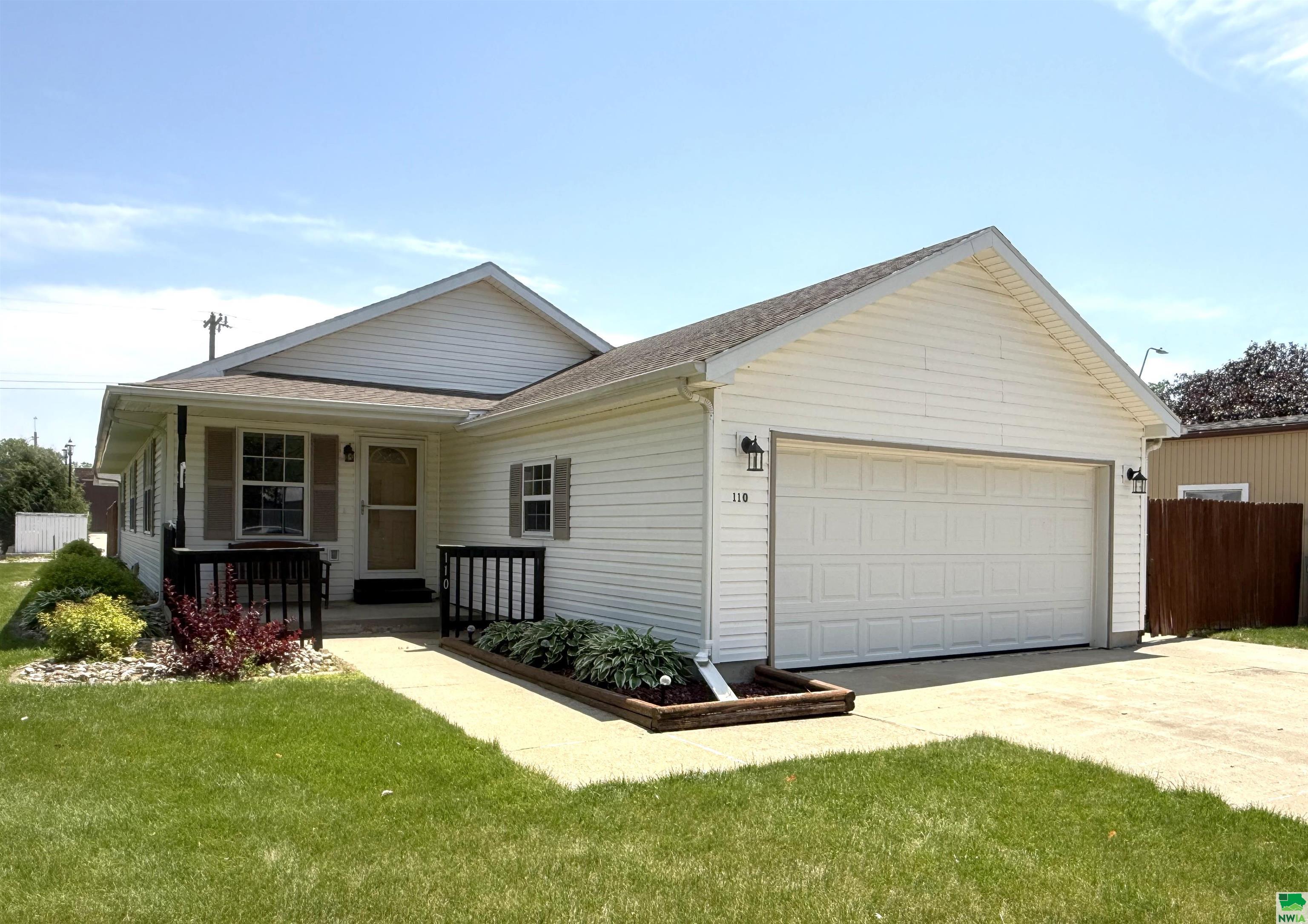 110 2nd St. N, Homer, NE 68030 