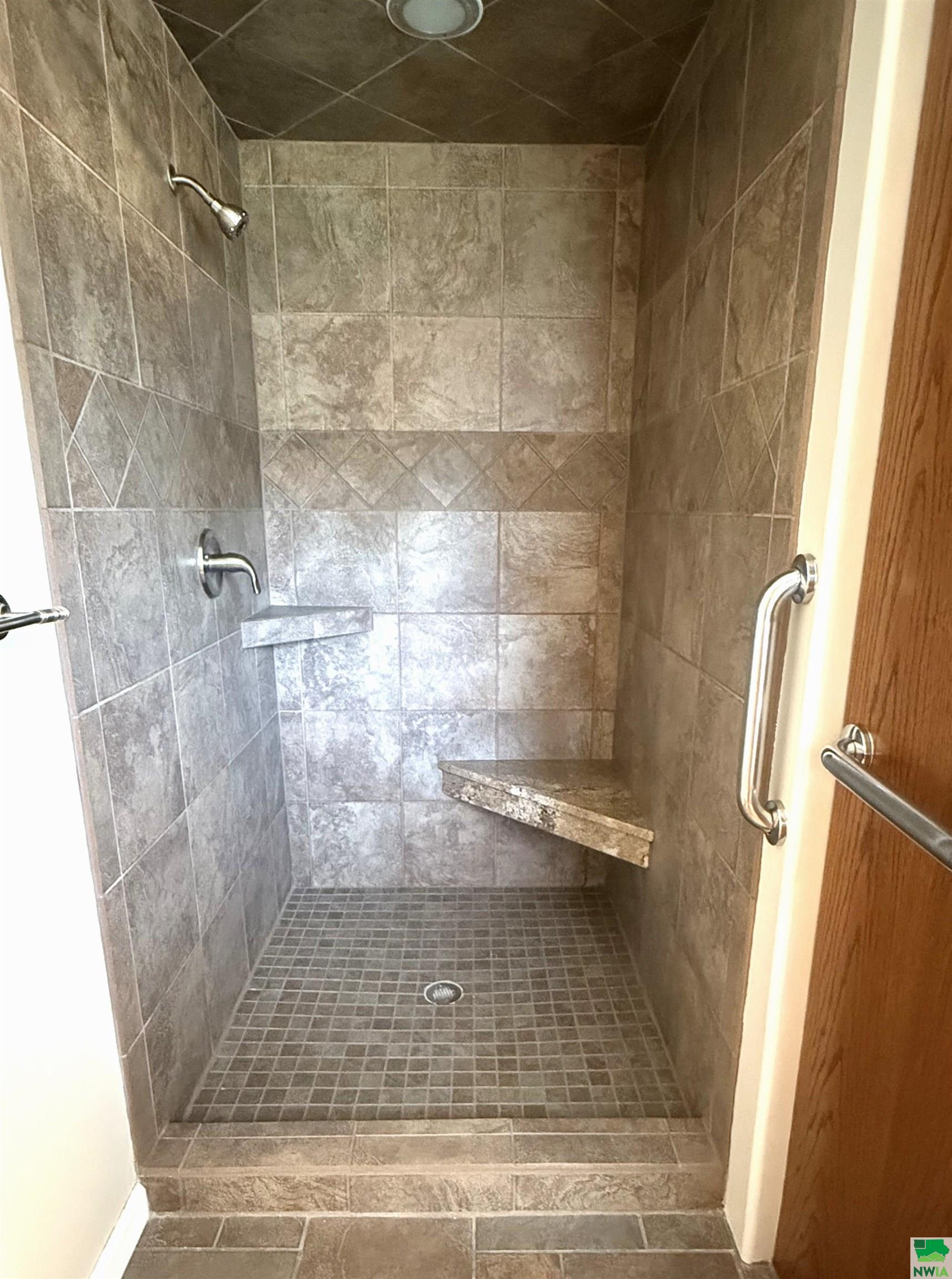 MLS #828937