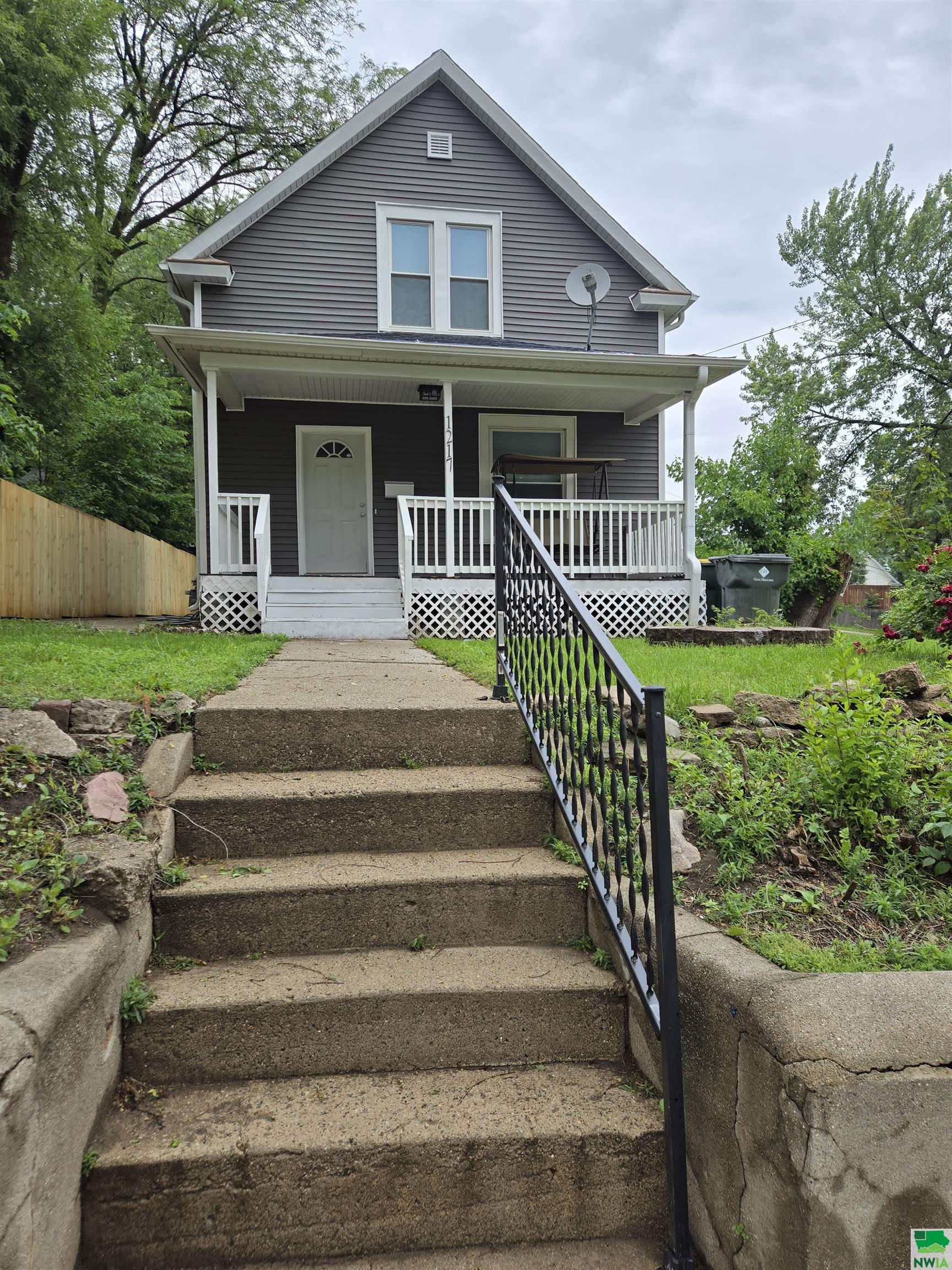 1217 22ND ST., Sioux City, IA 51104 