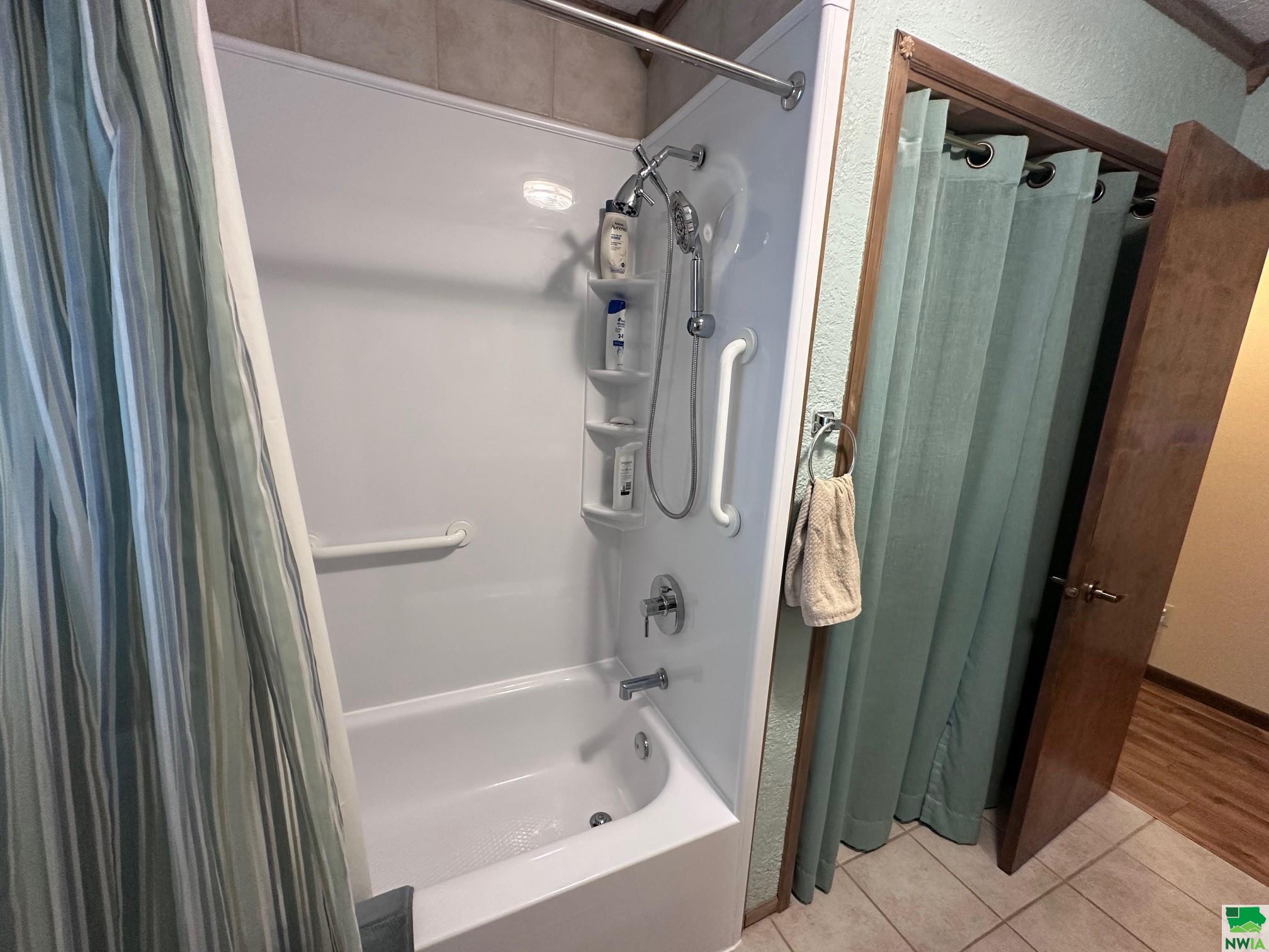 MLS #828948