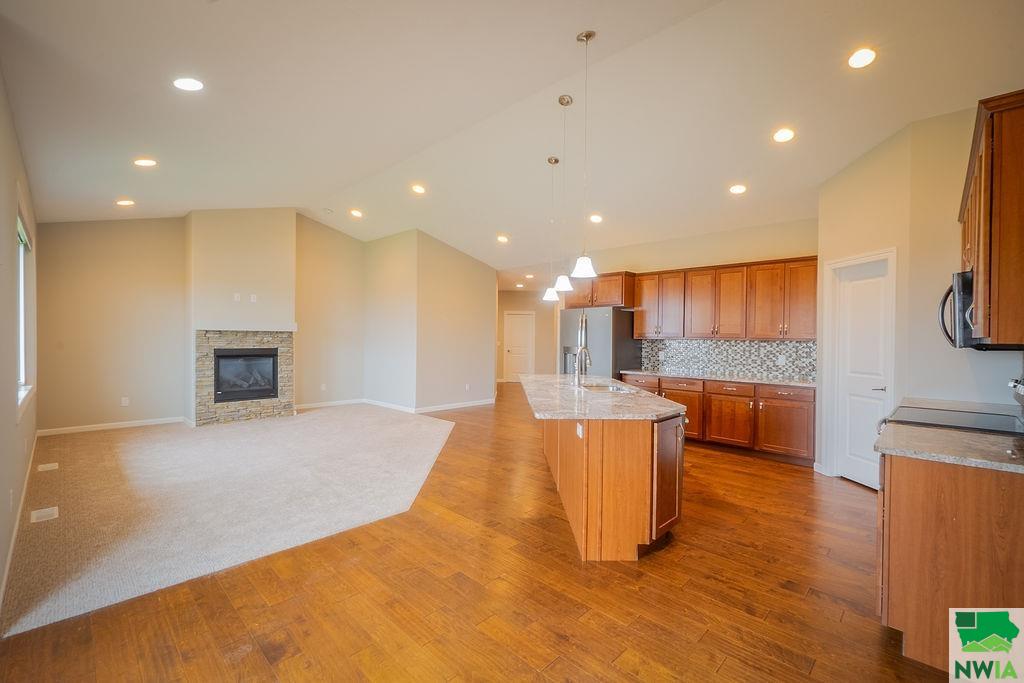MLS #828958