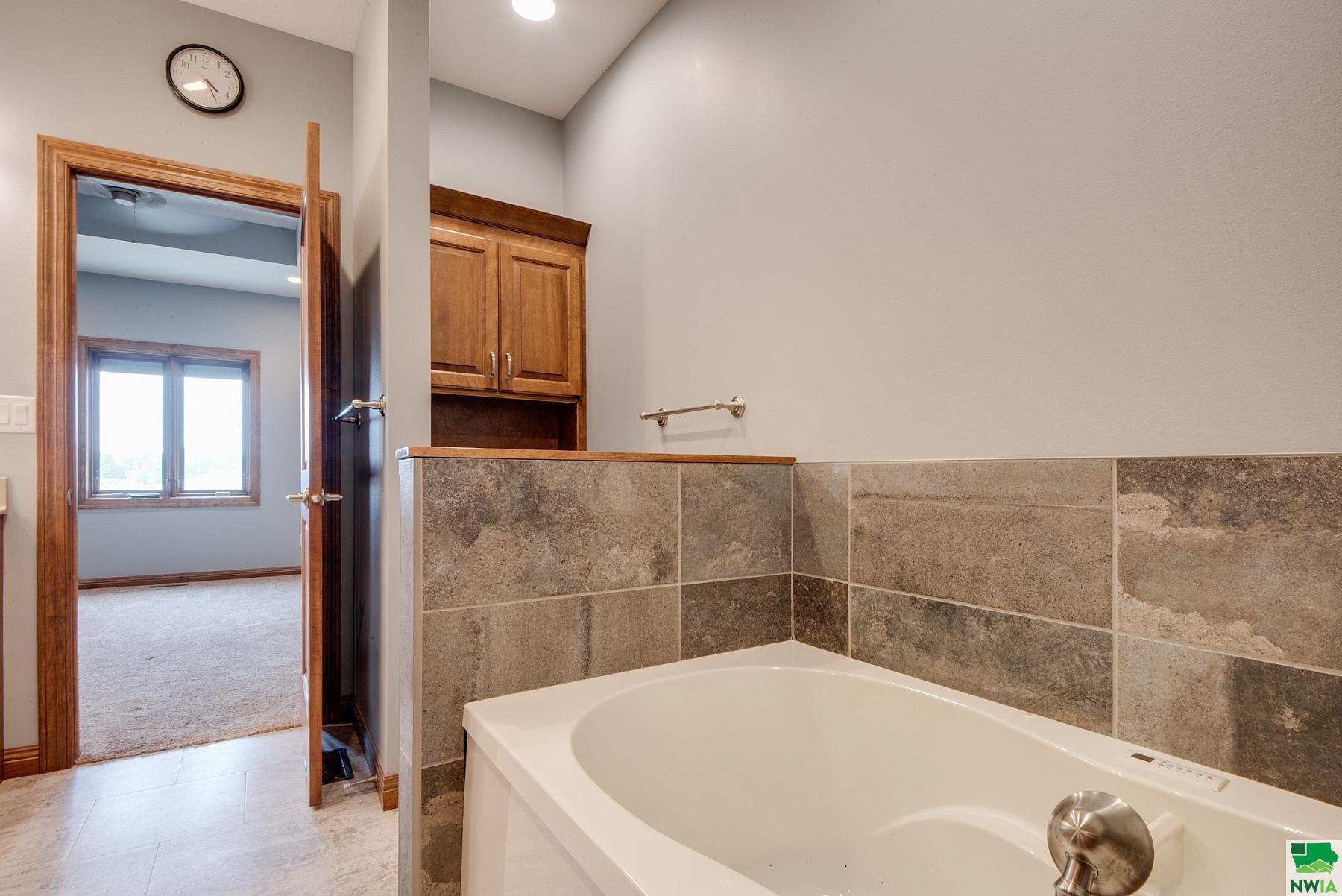 MLS #828960
