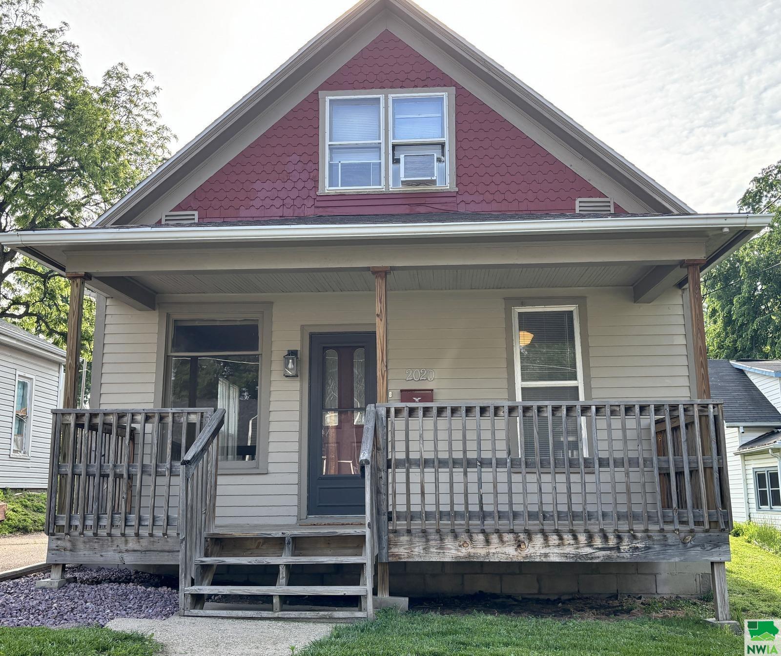 2020 Patterson St S, Sioux City, IA 51106 